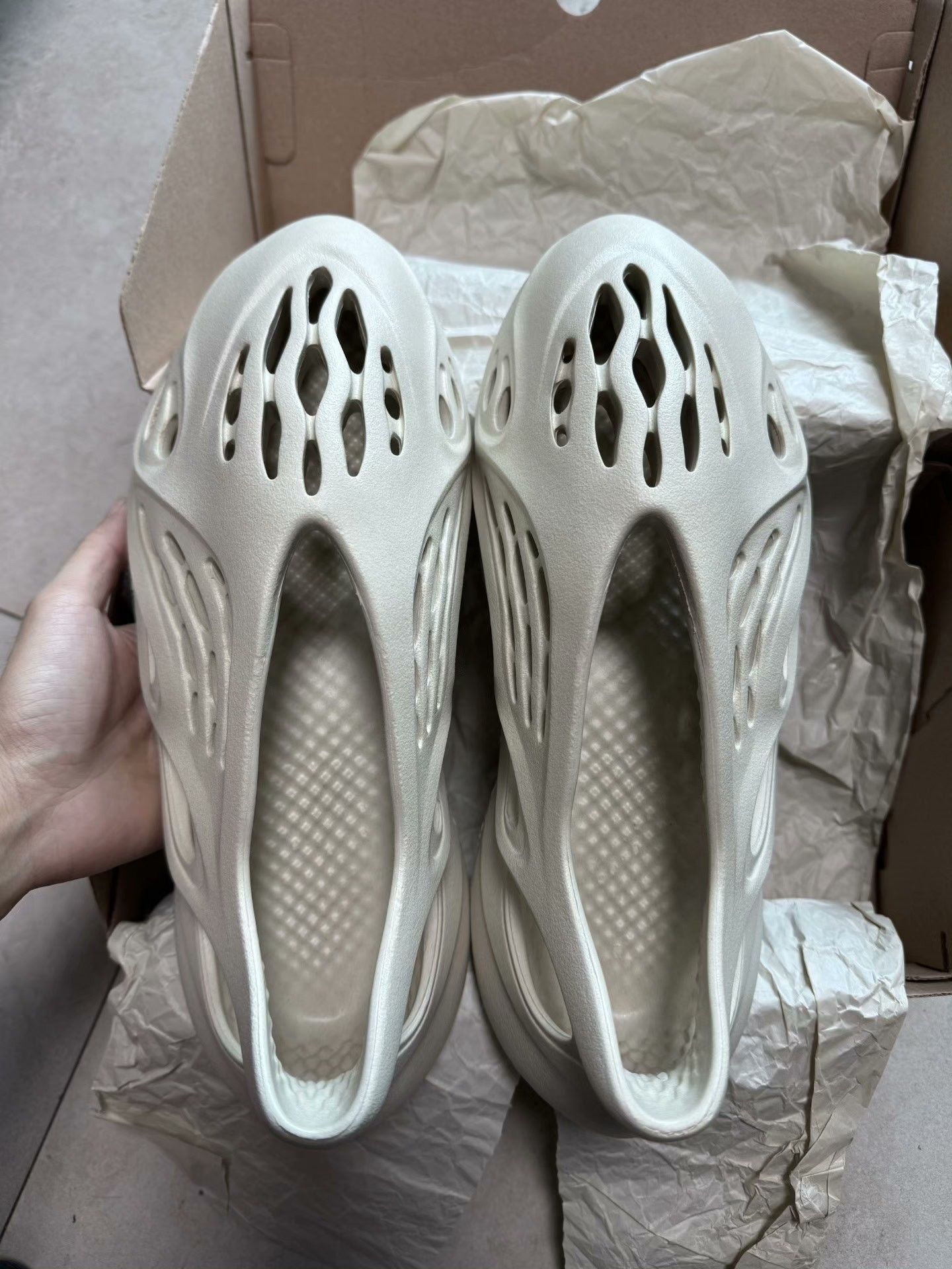 Yeezy Yeezy Running Beige Lowtop Sneakers 12 Men Size US 12 / EU 45 - 2 Thumbnail