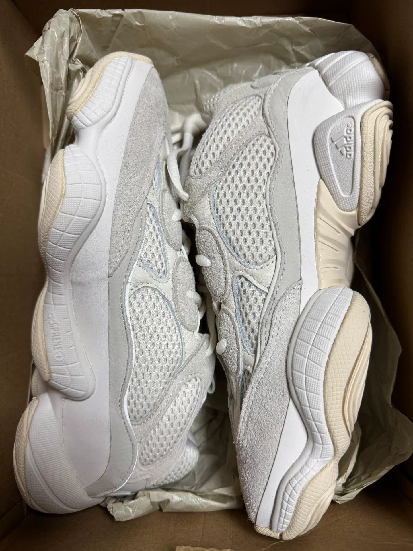 Adidas Adidas YEEZY500 White Lowtop Sneakers 39 Men Size US 6.5 / EU 39-40 - 2 Thumbnail
