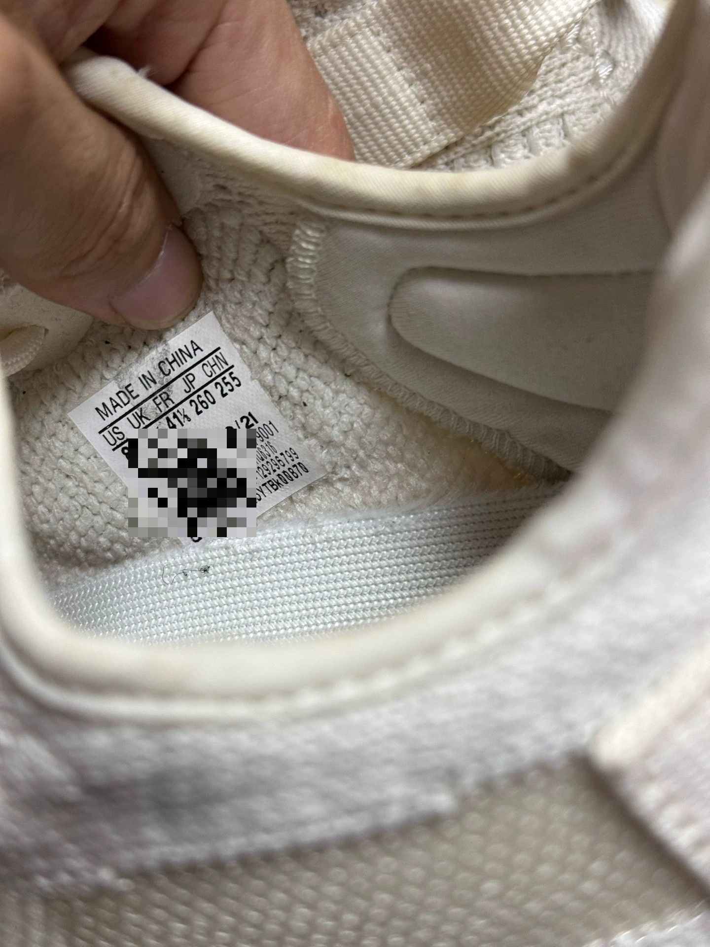 Adidas Adidas YEEZY350 White Lowtop Sneakers 35 Men Size US 5 / EU 37 - 7 Thumbnail