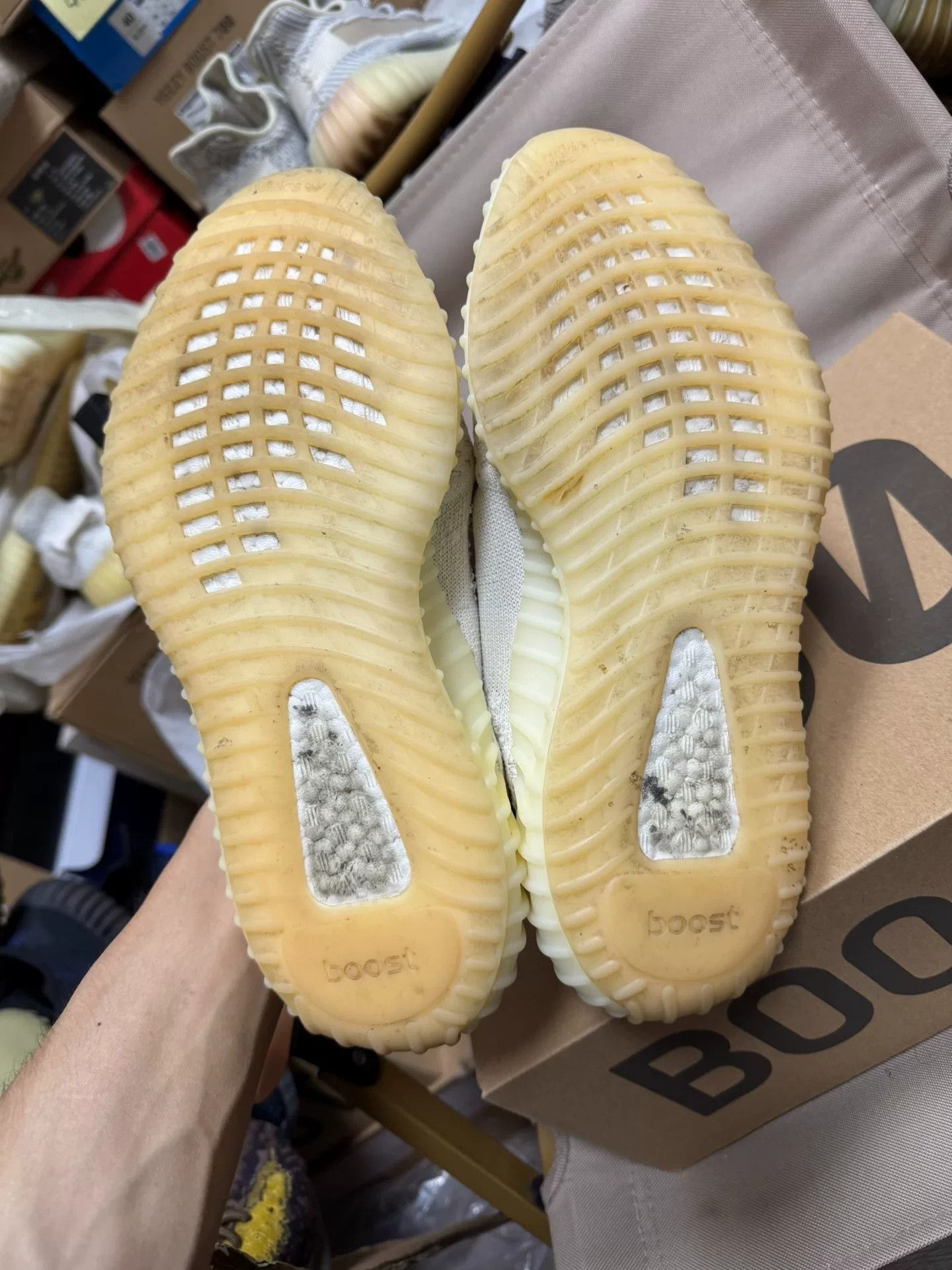 Adidas Adidas YEEZY350 White Lowtop Sneakers 35 Men Size US 5 / EU 37 - 5 Thumbnail