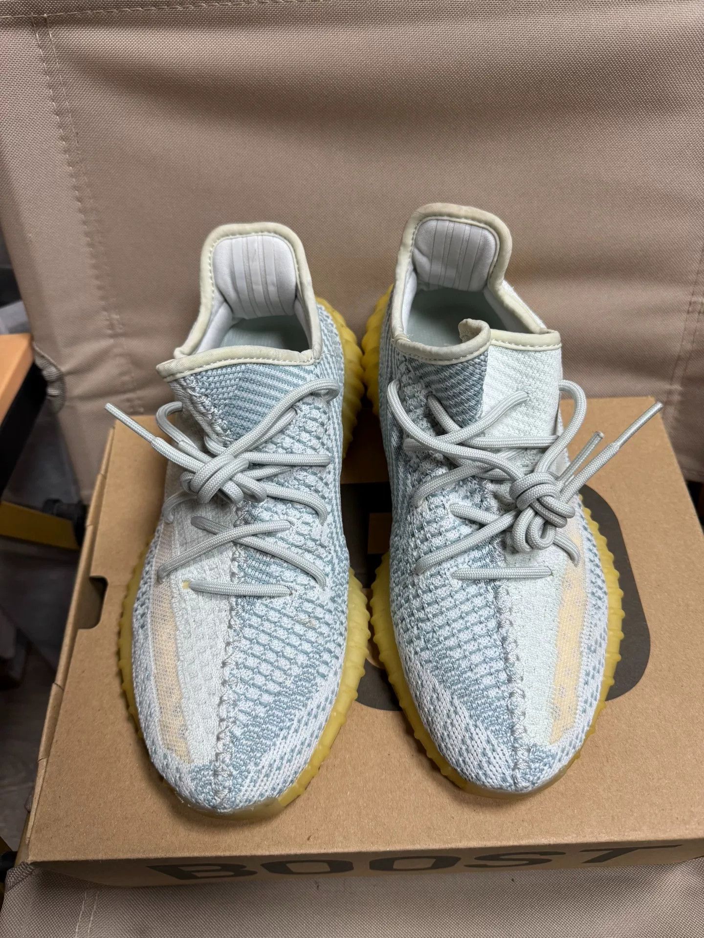 Adidas Adidas YEEZY350 White Lowtop Sneakers 40 Men Size US 7.5 / EU 40-41 - 3 Thumbnail