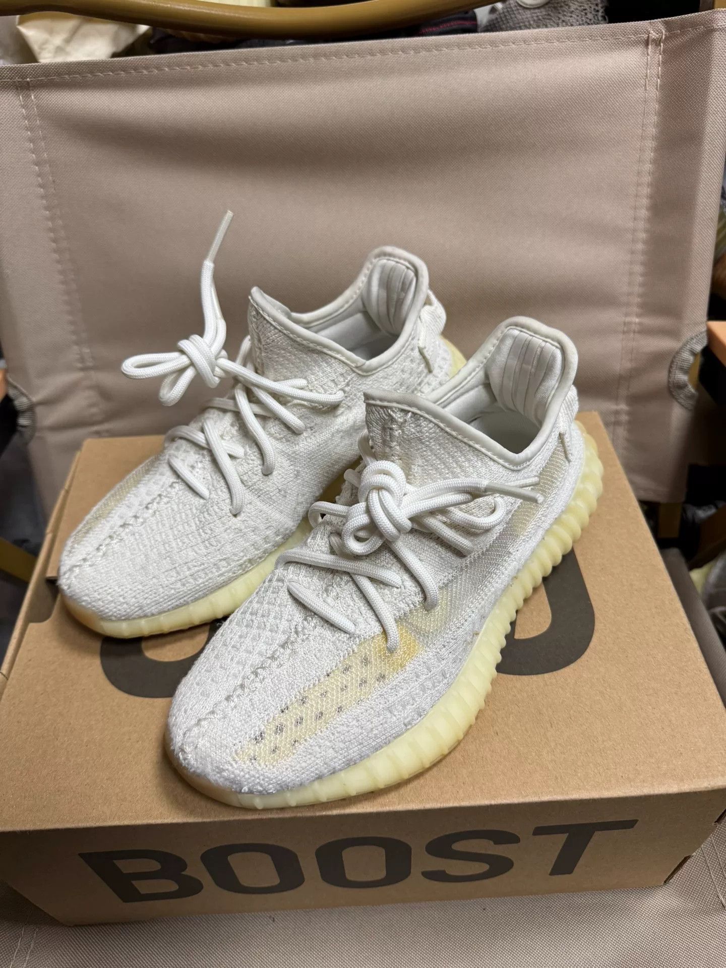 Adidas Adidas YEEZY350 White Lowtop Sneakers 35 Men Size US 5 / EU 37 - 6 Thumbnail