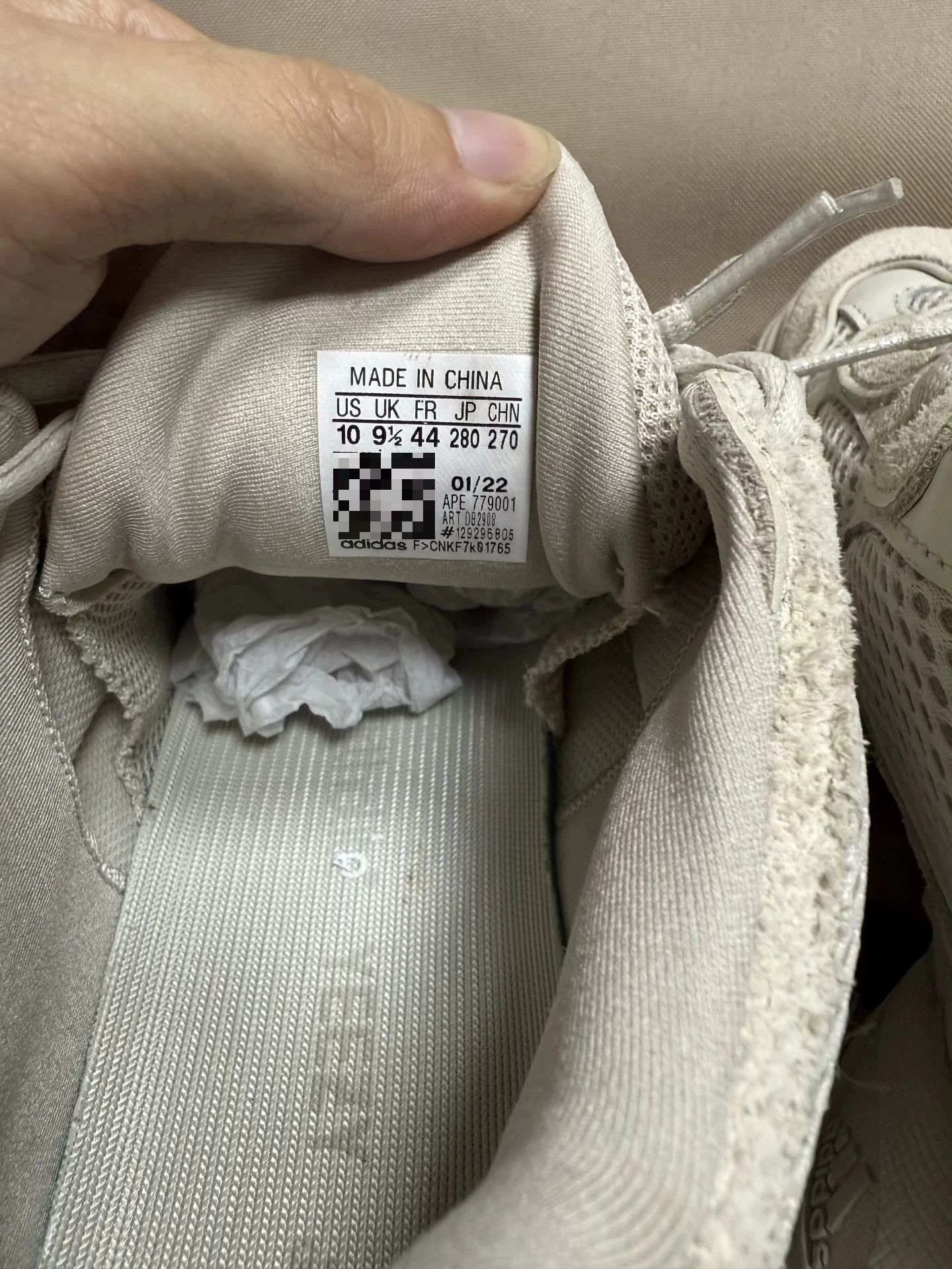 Adidas Adidas YEEZY500 White Lowtop Sneakers 9.5 Men Size US 9.5 / EU 42-43 - 6 Thumbnail