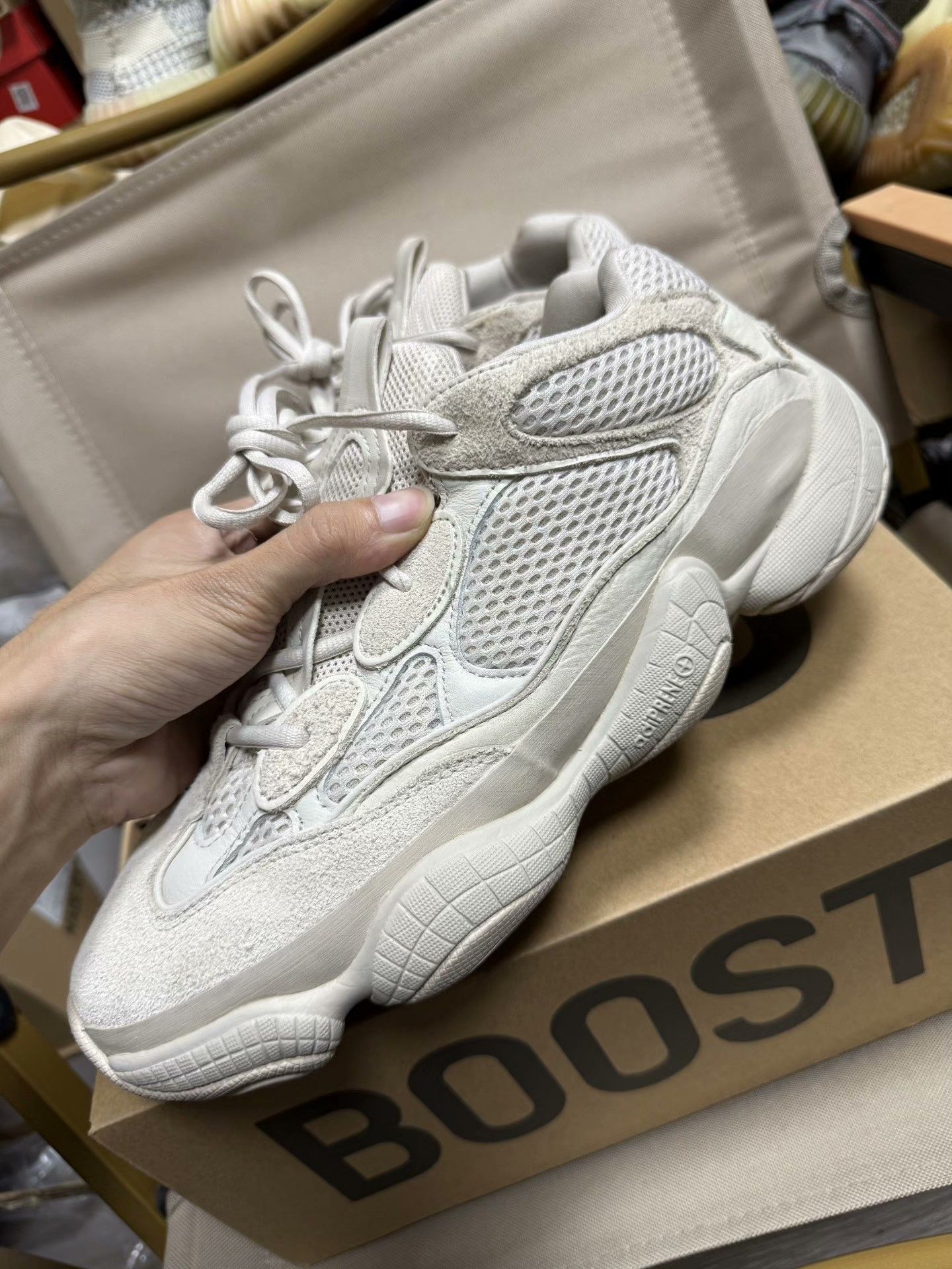 Adidas Adidas YEEZY500 White Lowtop Sneakers 9.5 Men Size US 9.5 / EU 42-43 - 3 Thumbnail