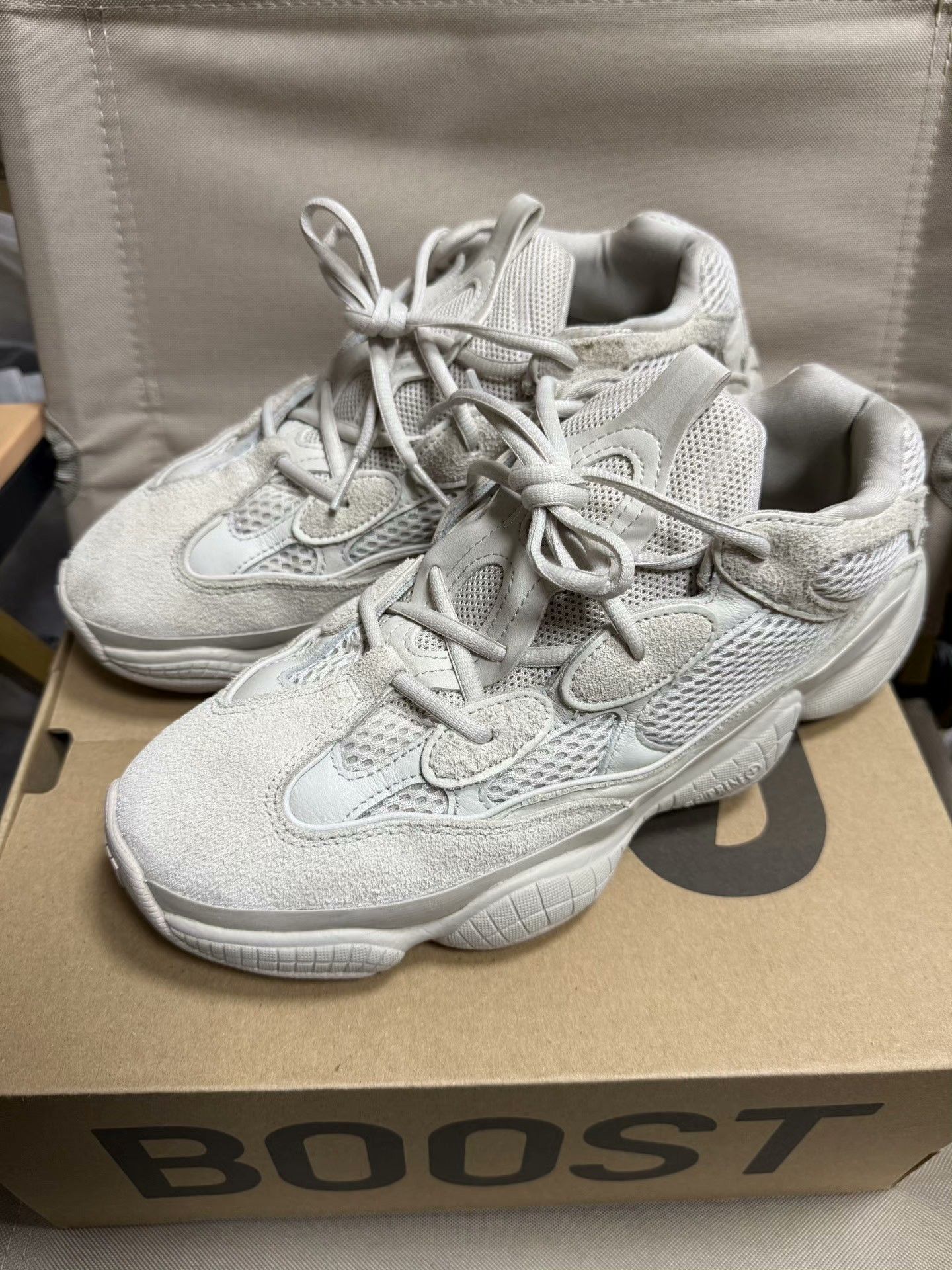 Adidas Adidas YEEZY500 White Lowtop Sneakers 9.5 Men Size US 9.5 / EU 42-43 - 4 Thumbnail