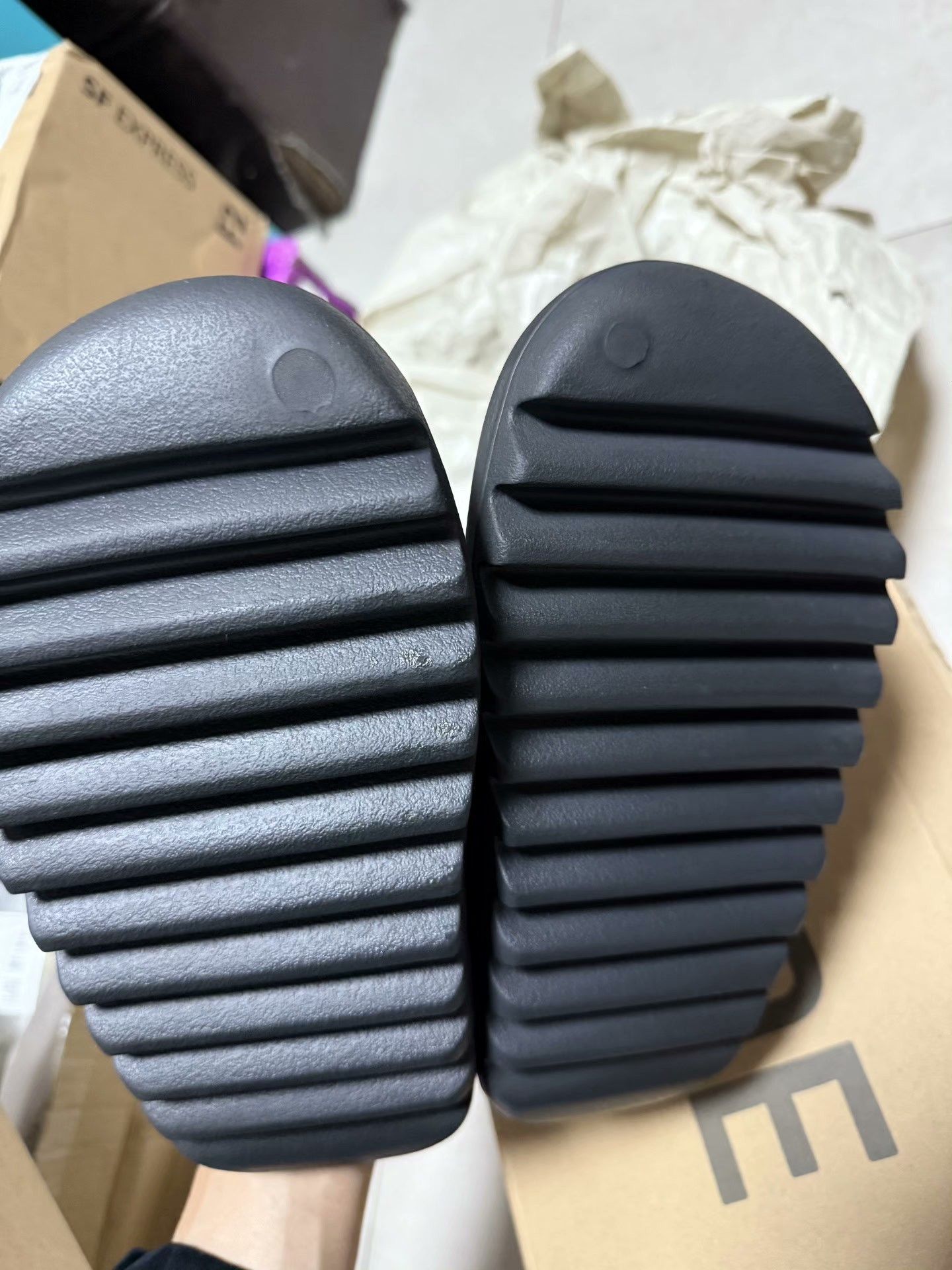 Yeezy Yeezy Black Lowtop Sneakers 38 Men Size US 6 / EU 39 - 9 Thumbnail