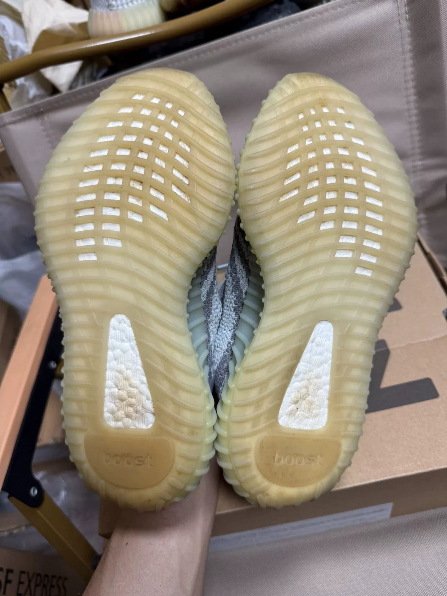 Yeezy Yeezy Blue Lowtop Sneakers 37 Men Size US 5 / EU 37 - 6 Thumbnail