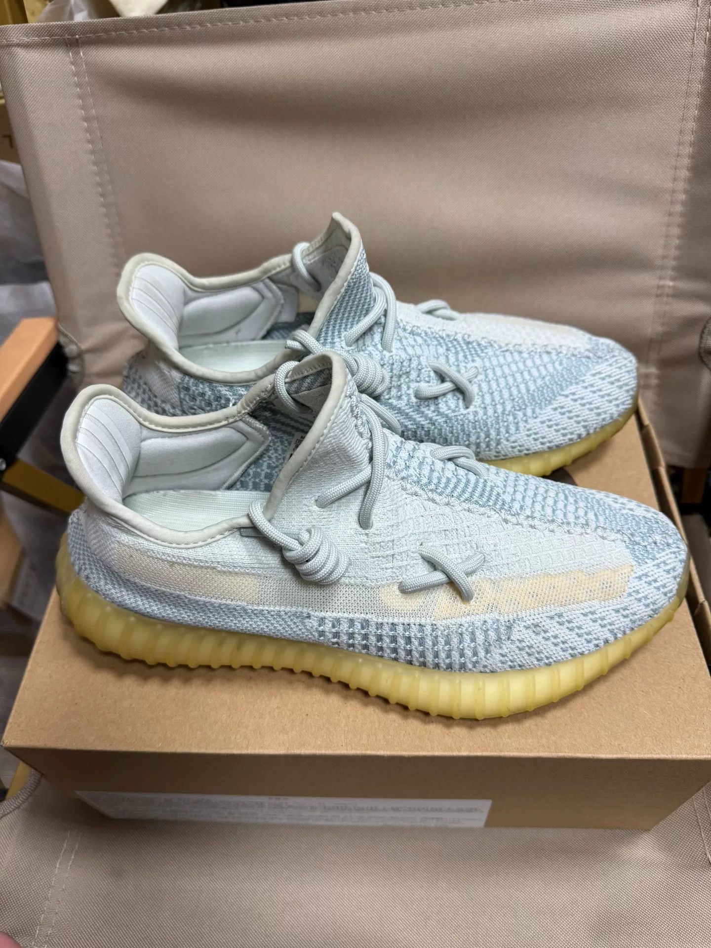 Adidas Adidas YEEZY350 White Lowtop Sneakers 42 Men Size US 9 / EU 42 - 3 Thumbnail