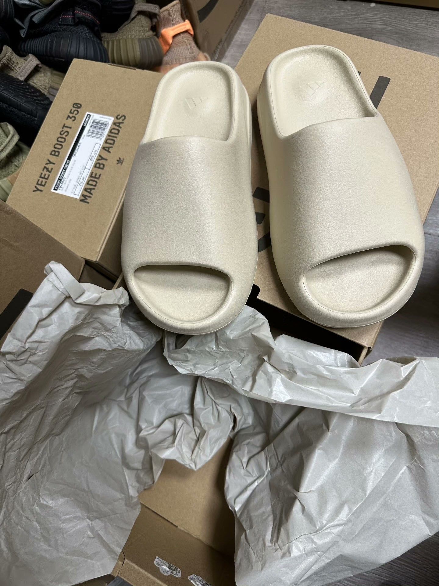Yeezy Yeezy White Lowtop Sneakers 40 Men Size US 7.5 / EU 40-41 - 3 Thumbnail