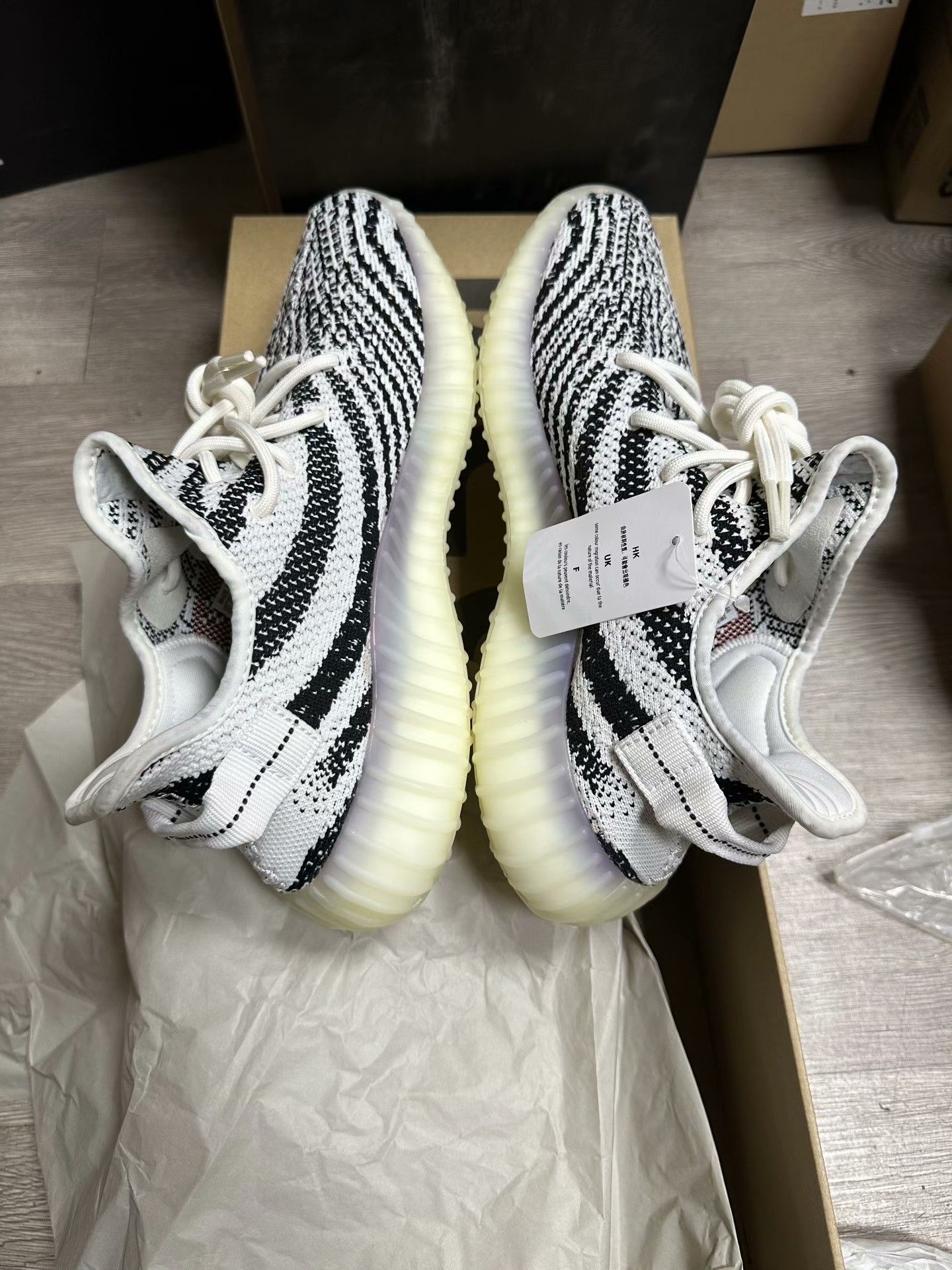 Adidas Adidas YEEZY350 White Lowtop Sneakers 42 Men Size US 9 / EU 42 - 6 Thumbnail