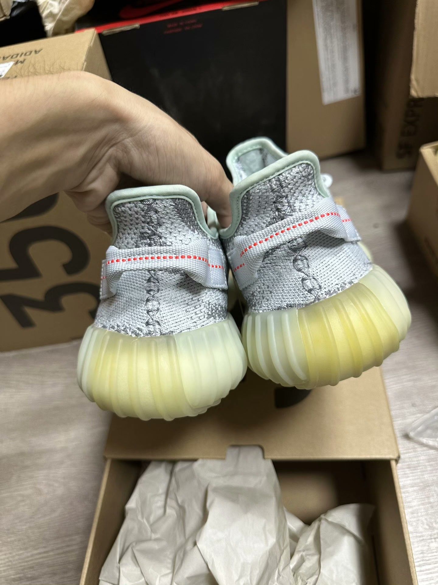 Yeezy Yeezy Blue Lowtop Sneakers 42 Men Size US 9 / EU 42 - 8 Thumbnail