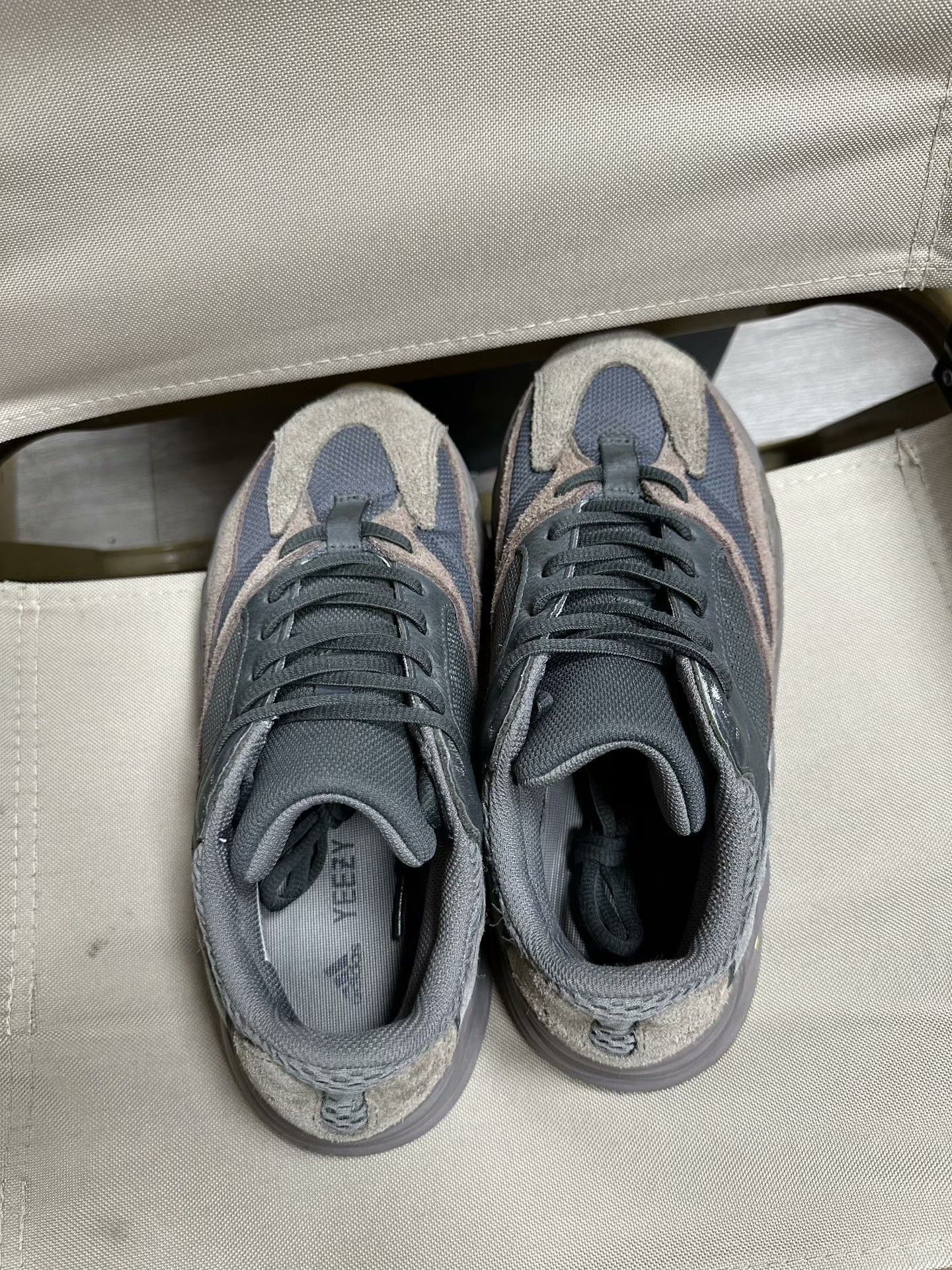 Adidas Adidas YEEZY700 Purple Lowtop Sneakers 40 Men Size US 7.5 / EU 40-41 - 6 Thumbnail
