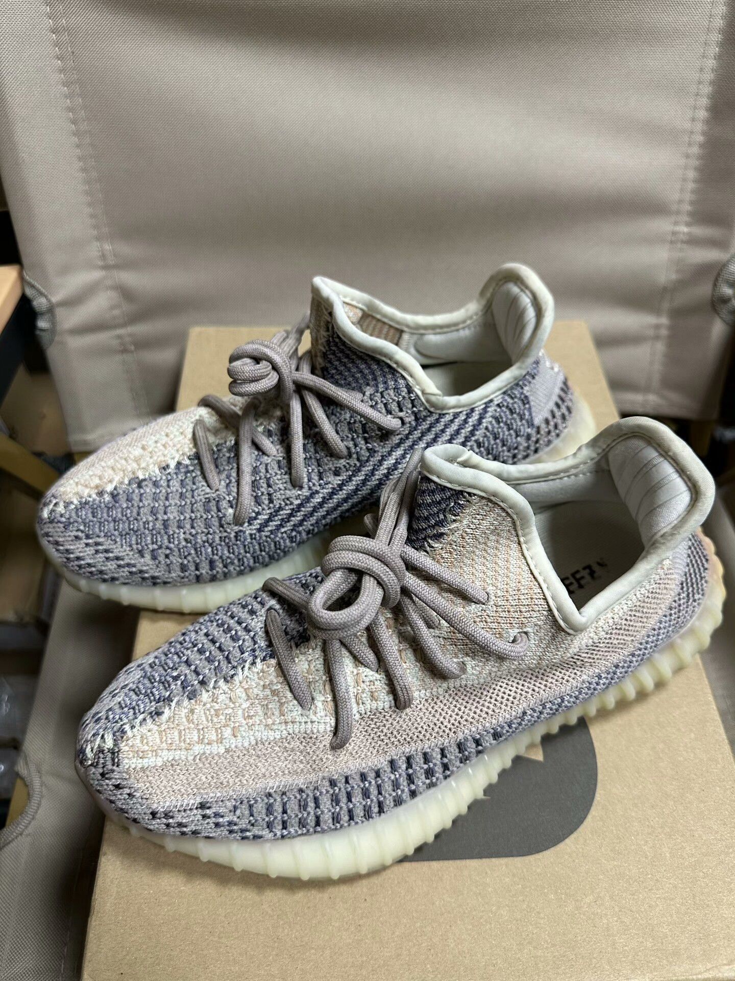 Yeezy Yeezy Gray Lowtop Sneakers 37 Men Size US 5 / EU 37 - 5 Thumbnail