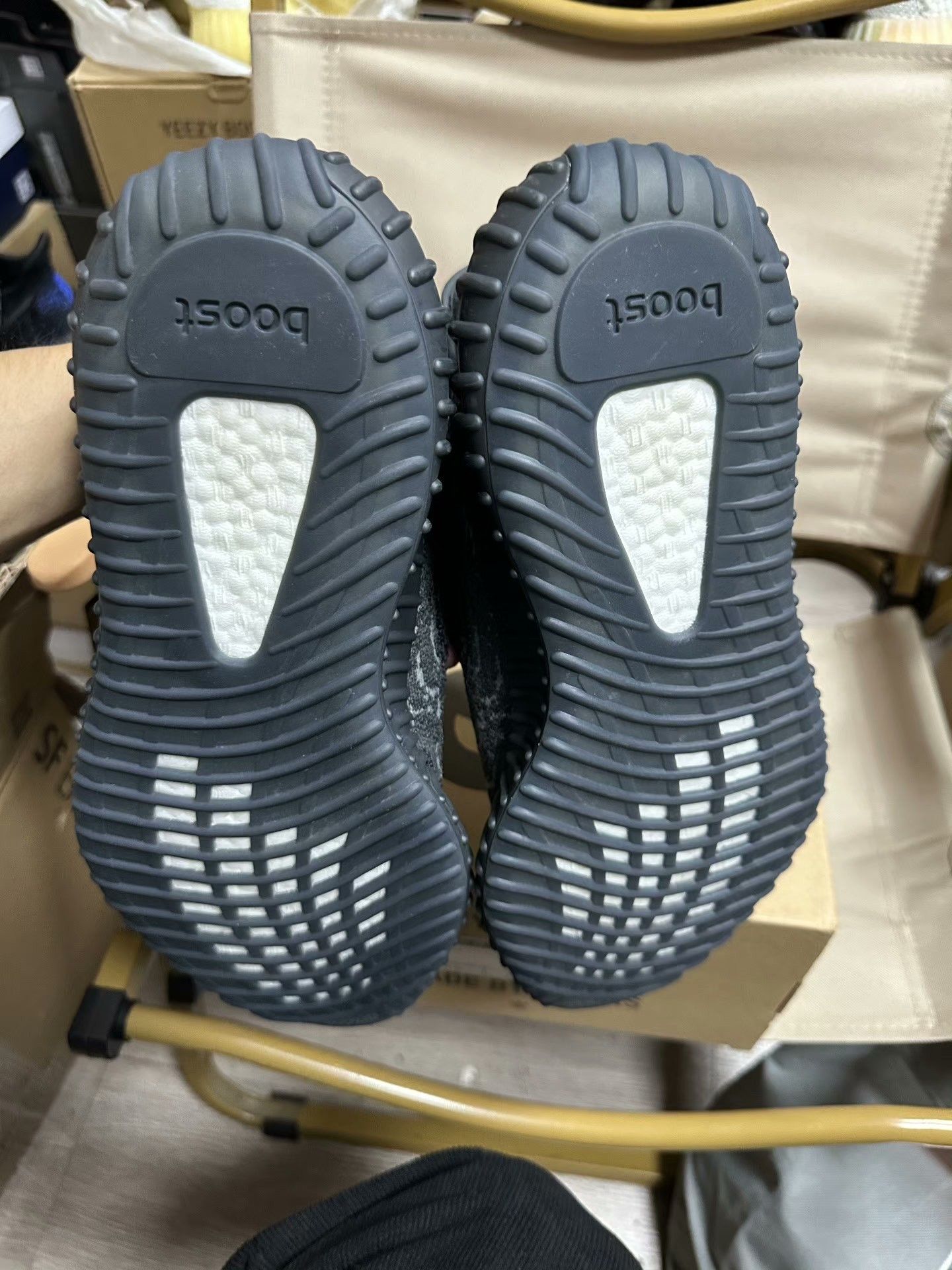 Adidas Adidas YEEZY350 Black Lowtop Sneakers 42 Men Size US 9 / EU 42 - 8 Thumbnail