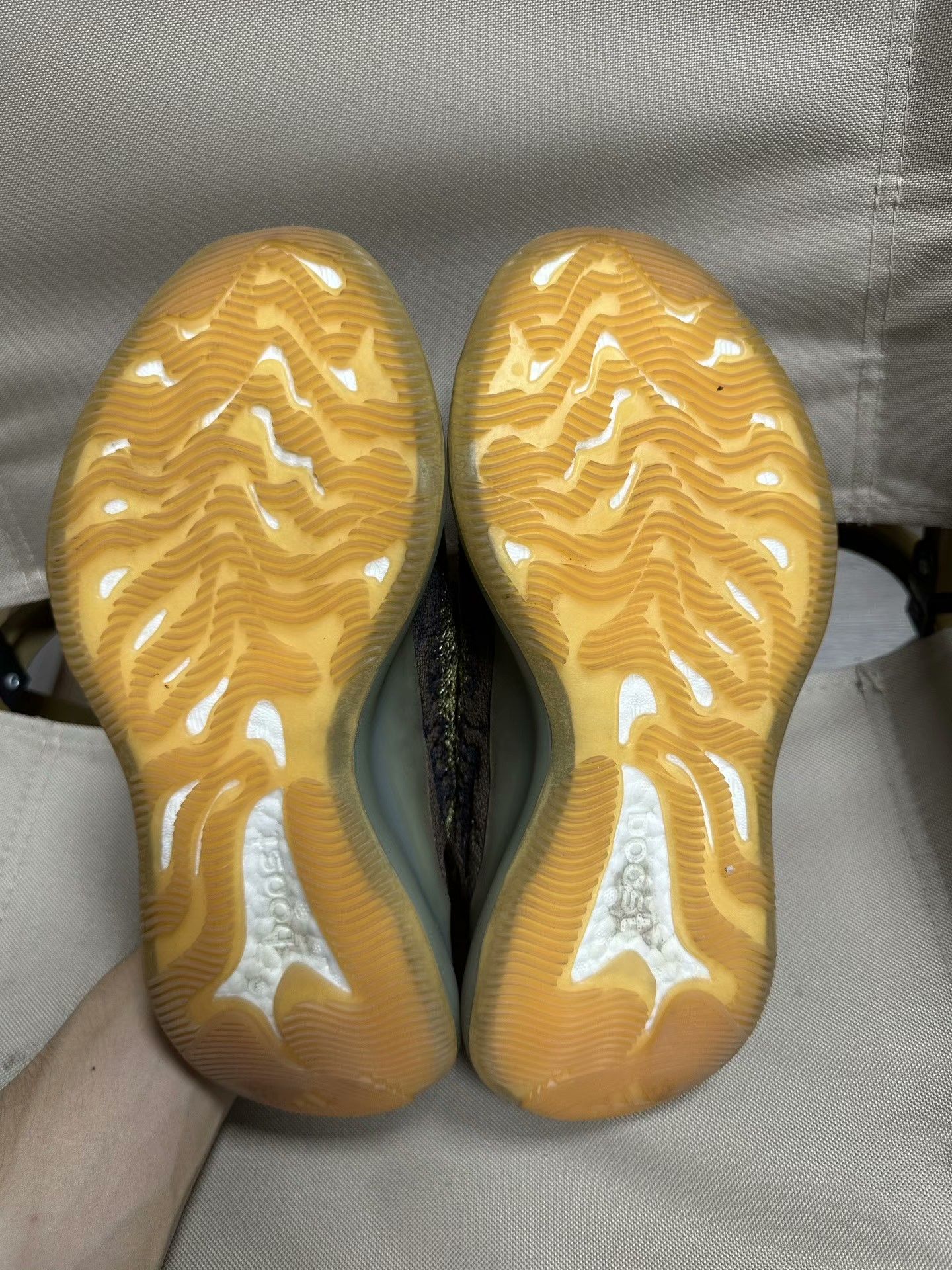 Adidas Adidas YEEZY380 Yellow Lowtop Sneakers 40 Men Size US 7.5 / EU 40-41 - 6 Thumbnail