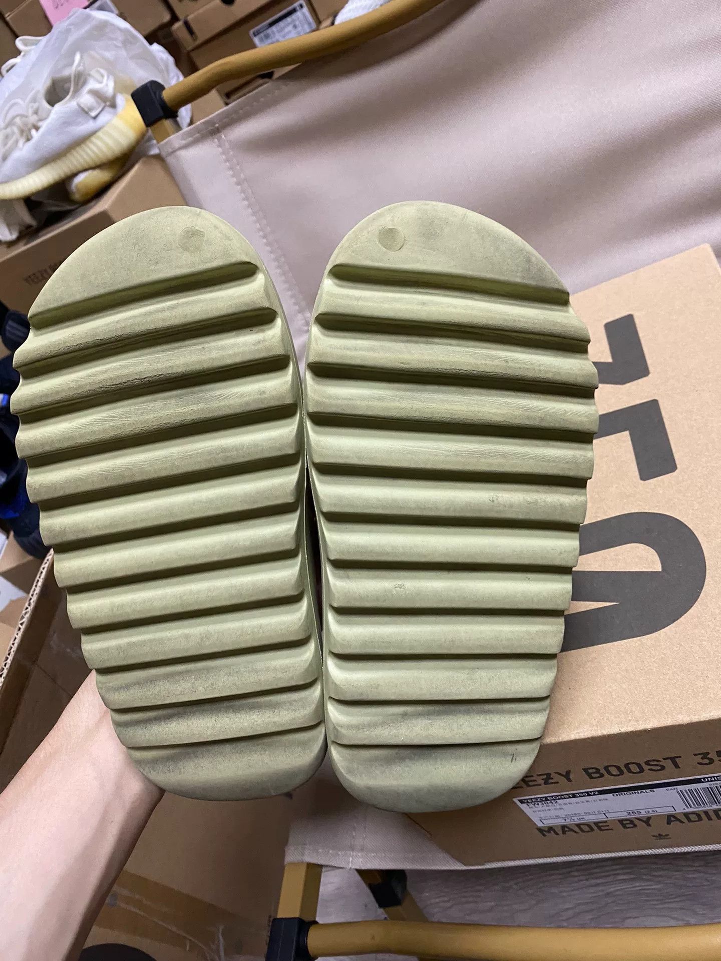 Yeezy Yeezy Green Lowtop Sneakers 38 Men Size US 6 / EU 39 - 4 Thumbnail