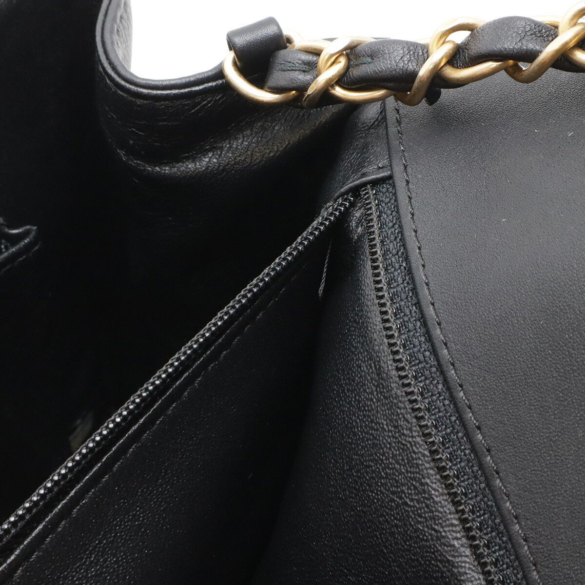 Chanel Chanel Chanel Matelasse V Stitch Leather 2way Bag Leather Shoulder Bag AS0804 DUTY FREE for USA Size ONE SIZE - 7 Thumbnail