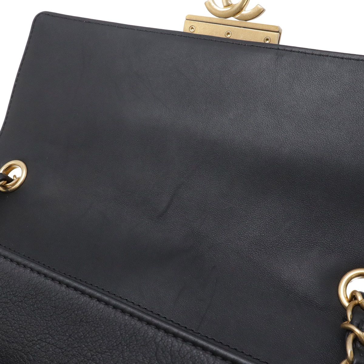 Chanel Chanel Chanel Matelasse V Stitch Leather 2way Bag Leather Shoulder Bag AS0804 DUTY FREE for USA Size ONE SIZE - 9 Thumbnail