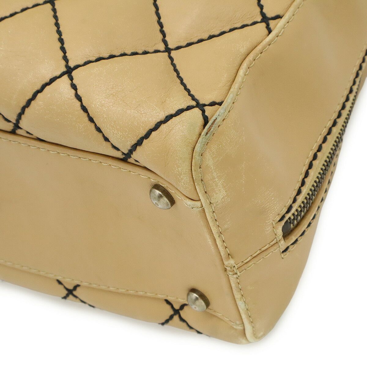 Chanel Chanel Chanel Wild Stitch Leather Handbag Leather Handbag A14692 DUTY FREE for USA Size ONE SIZE - 3 Thumbnail