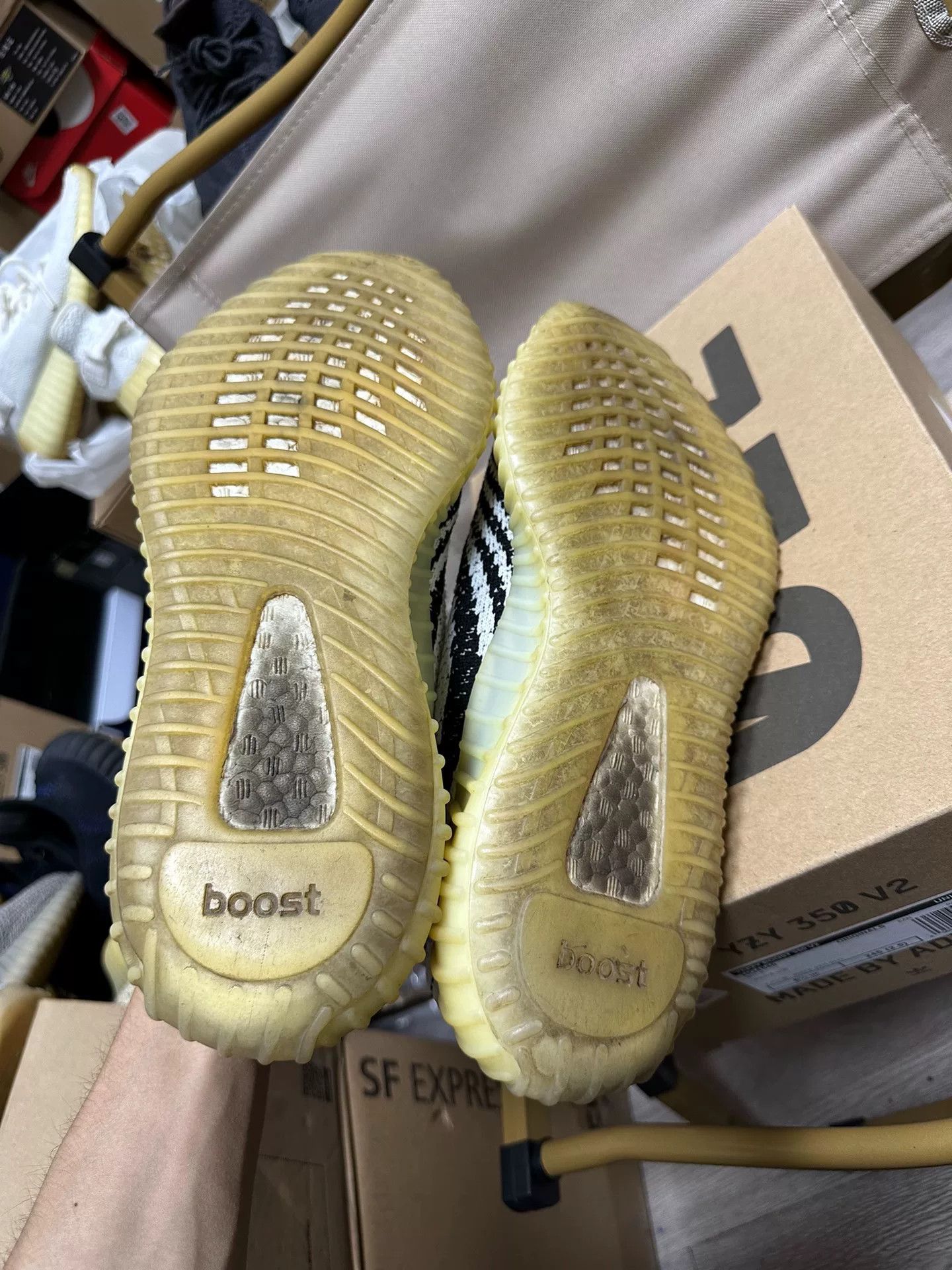 Adidas Adidas YEEZY350 White Lowtop Sneakers 9.5 Men Size US 9.5 / EU 42-43 - 2 Thumbnail
