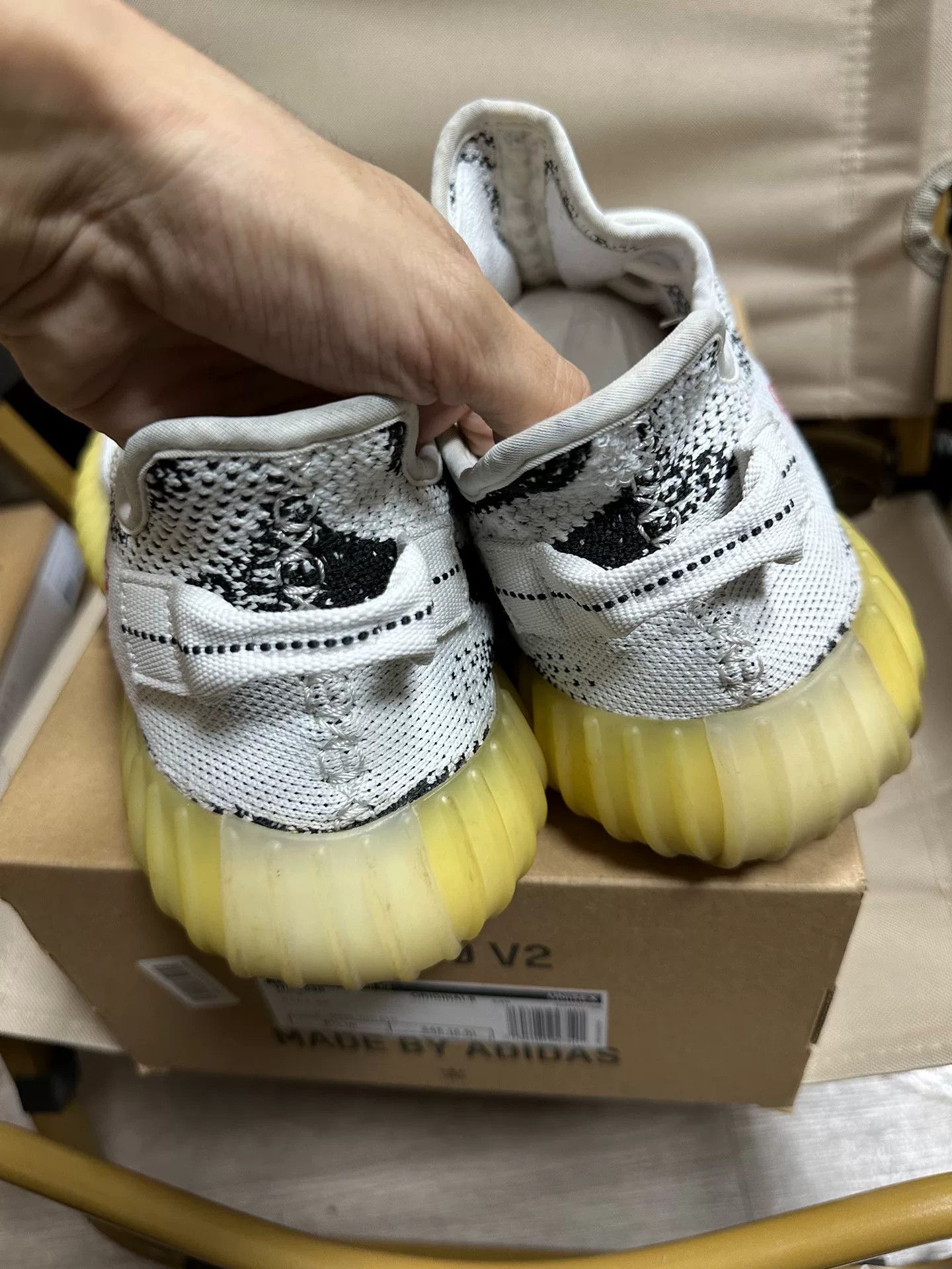 Adidas Adidas YEEZY350 White Lowtop Sneakers 9.5 Men Size US 9.5 / EU 42-43 - 6 Thumbnail