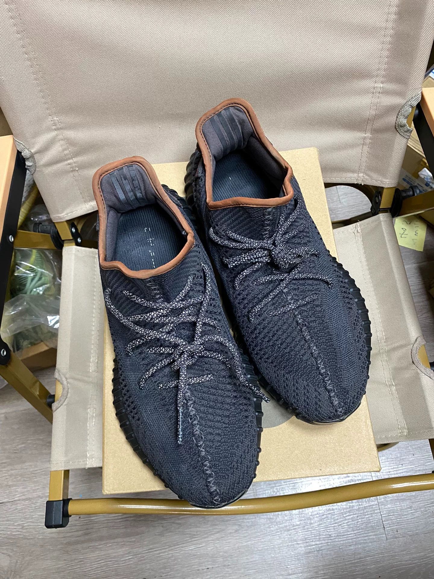 Adidas Adidas YEEZY350 Black Lowtop Sneakers 10.5 Men Size US 10.5 / EU 43-44 - 3 Thumbnail