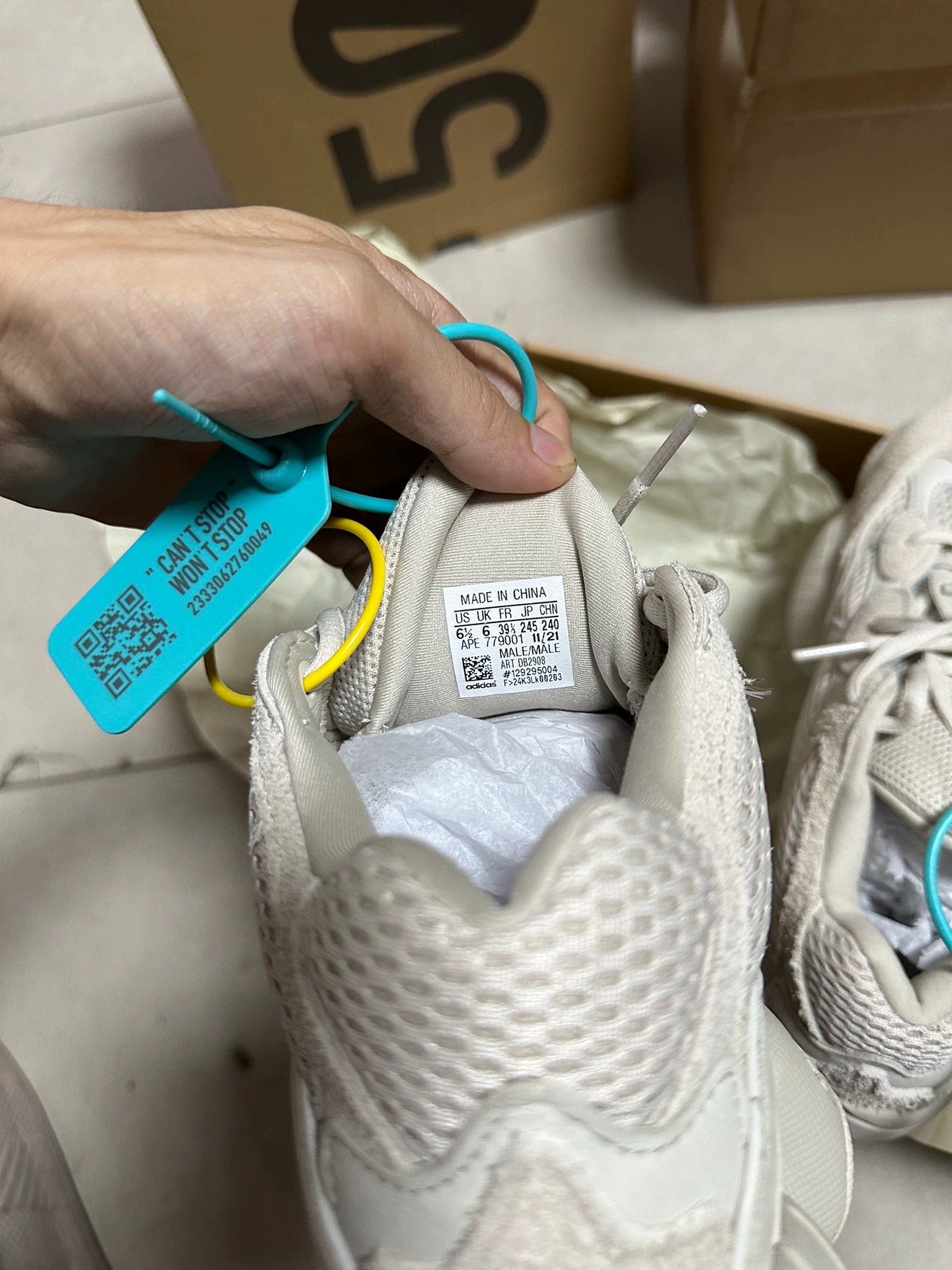 Adidas Adidas YEEZY500 White Lowtop Sneakers 39 Men Size US 6.5 / EU 39-40 - 5 Thumbnail