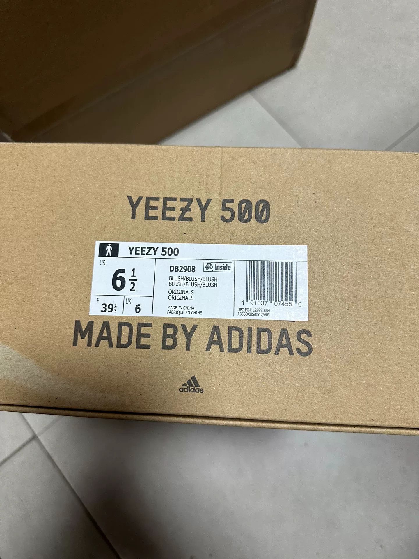 Adidas Adidas YEEZY500 White Lowtop Sneakers 39 Men Size US 6.5 / EU 39-40 - 3 Thumbnail
