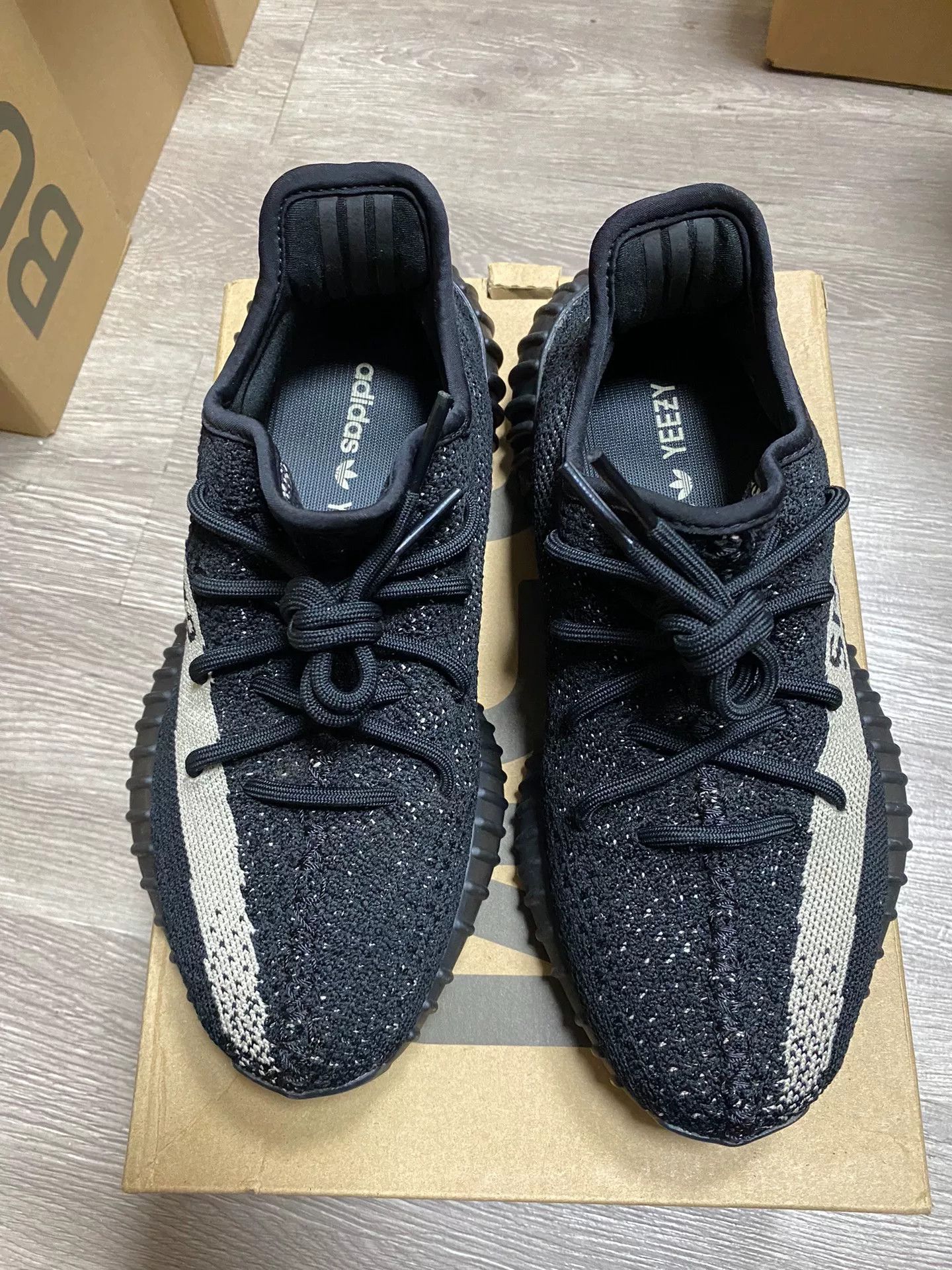 Adidas Adidas YEEZY3 Black Lowtop Sneakers 40 Men Size US 7.5 / EU 40-41 - 2 Thumbnail