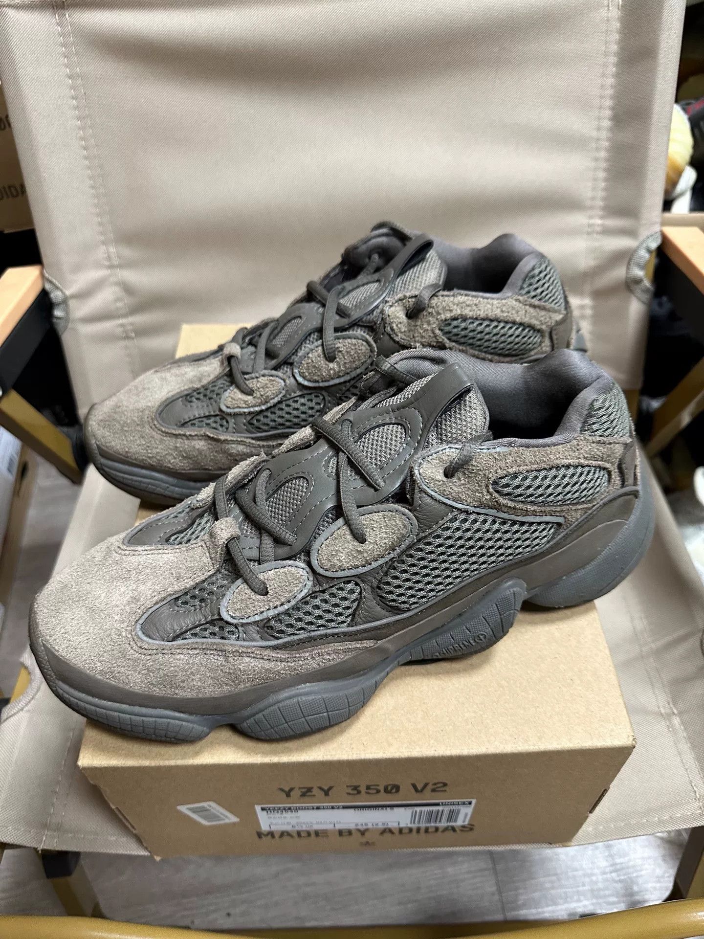 Adidas Adidas YEEZY500 Brown Lowtop Sneakers 42 Men Size US 9 / EU 42 - 4 Thumbnail