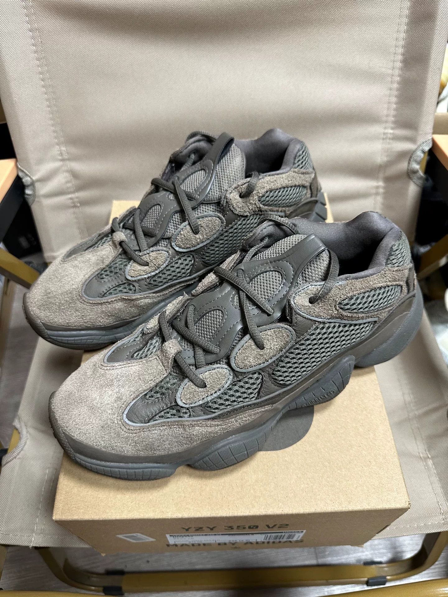 Adidas Adidas YEEZY500 Brown Lowtop Sneakers 42 Men Size US 9 / EU 42 - 2 Thumbnail