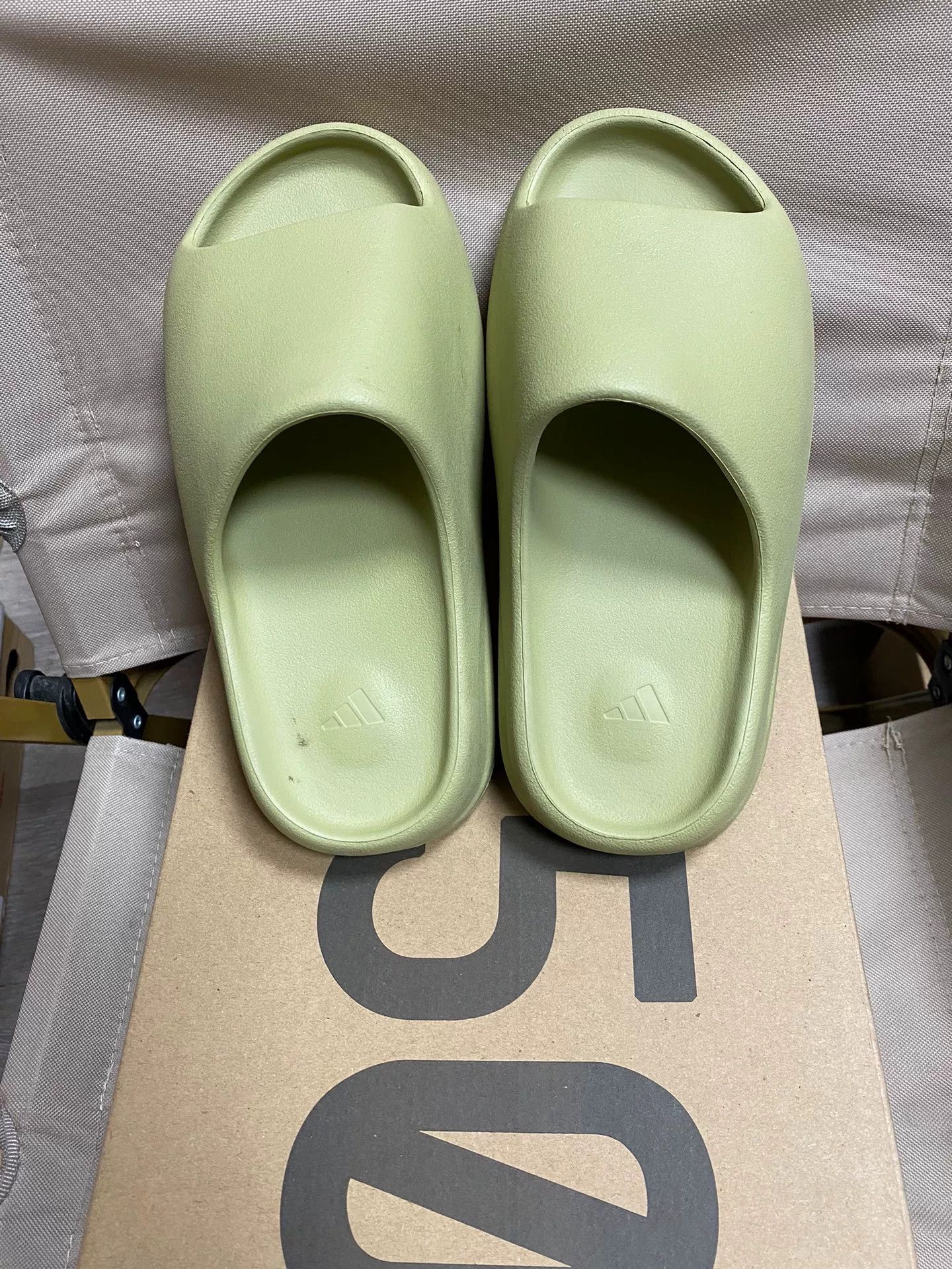 Yeezy Yeezy Green Lowtop Sneakers 40 Men Size US 7.5 / EU 40-41 - 3 Thumbnail