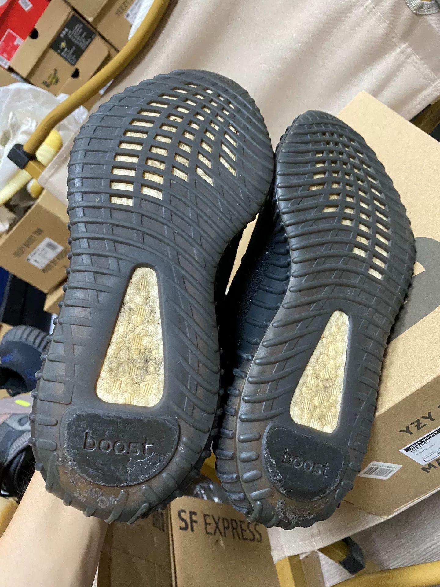 Adidas Adidas YEEZY3 Black Lowtop Sneakers 42 Men Size US 9 / EU 42 - 9 Thumbnail