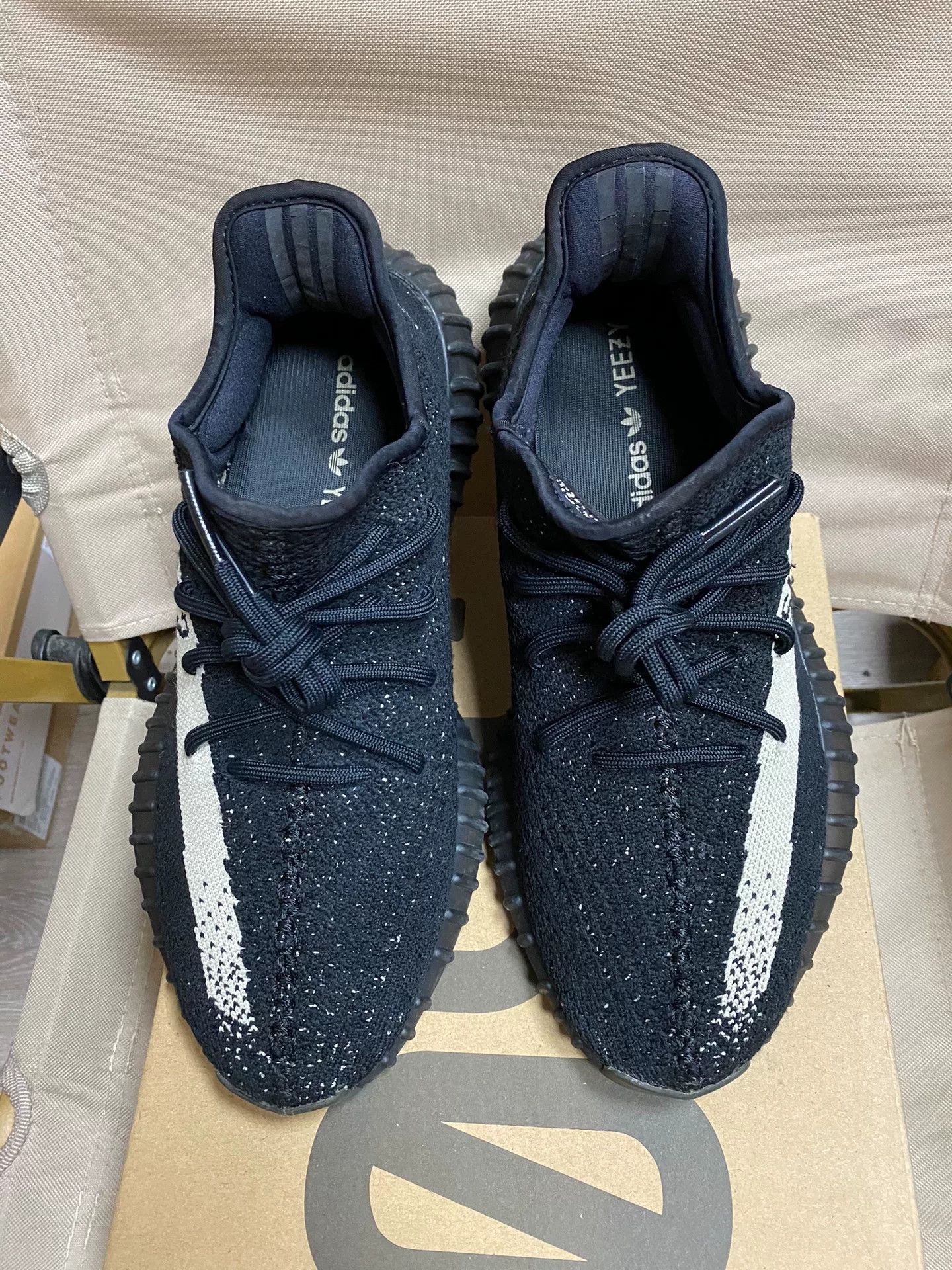Adidas Adidas YEEZY3 Black Lowtop Sneakers 42 Men Size US 9 / EU 42 - 3 Thumbnail
