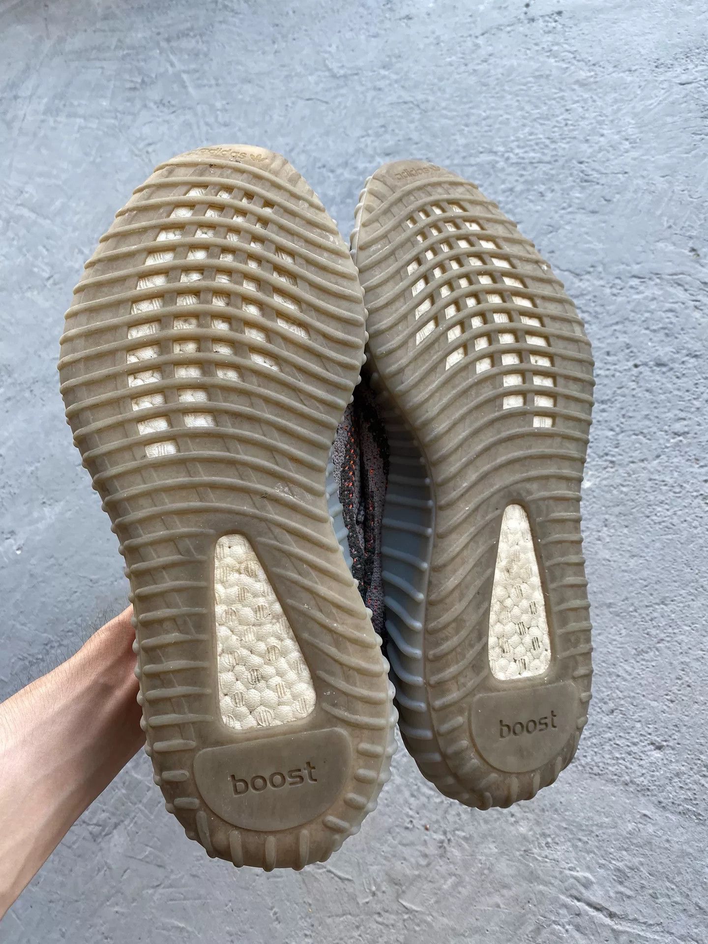 Adidas Adidas YEEZY350 Gray Lowtop Sneakers 9.5 Men Size US 9.5 / EU 42-43 - 4 Thumbnail