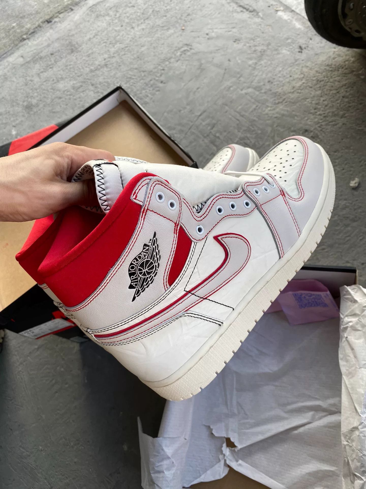 Nike Nike AJ1 Red Lowtop Sneakers 12 Men Size US 12 / EU 45 - 9 Thumbnail