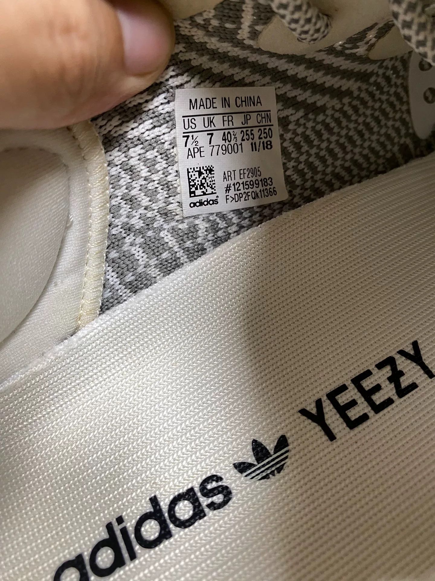 Adidas Adidas YEEZY350 White Lowtop Sneakers 40 Men Size US 7.5 / EU 40-41 - 9 Thumbnail