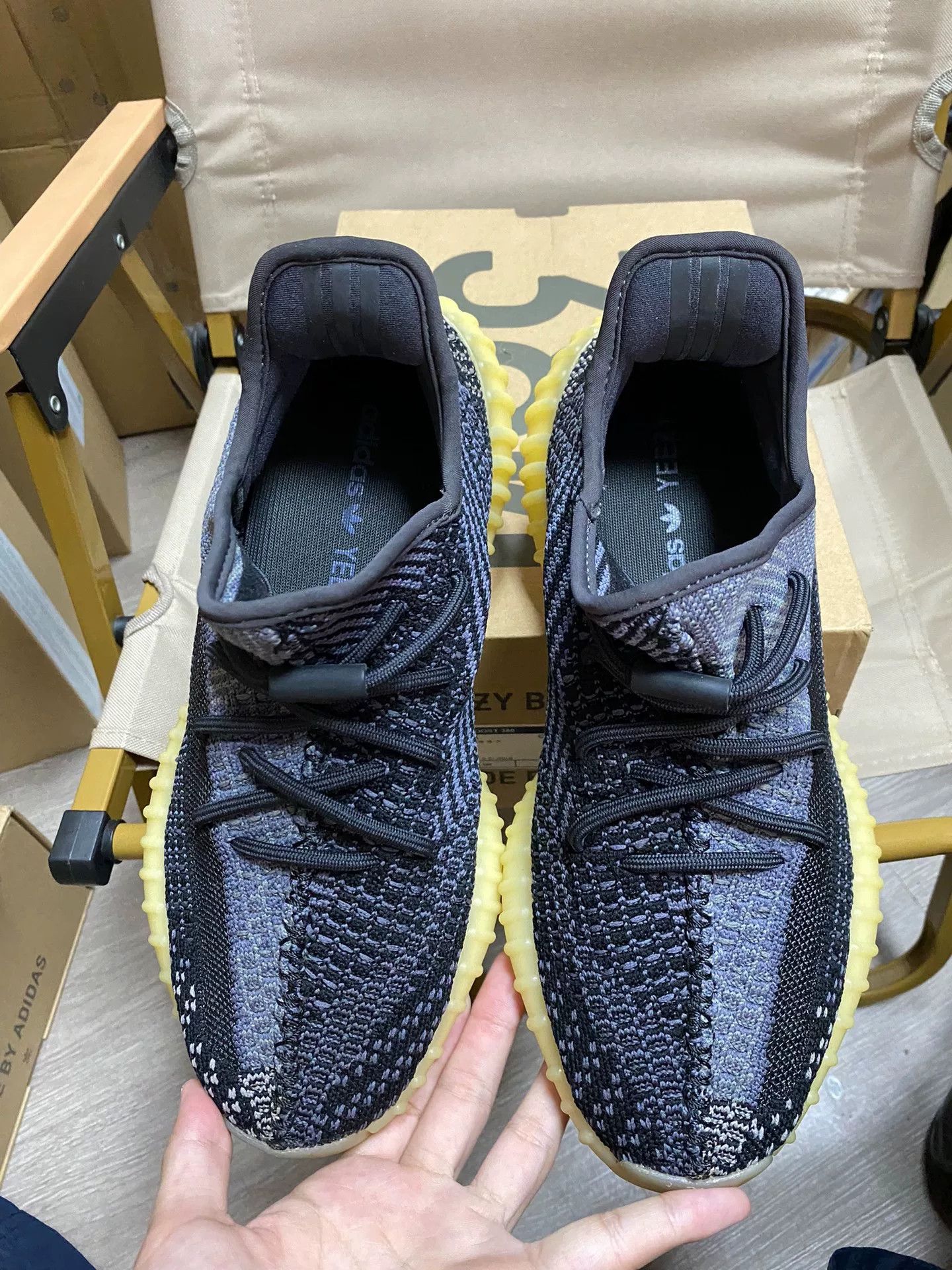 Adidas Adidas YEEZY350 Black Lowtop Sneakers 41 Men Size US 8.5 / EU 41-42 - 7 Thumbnail