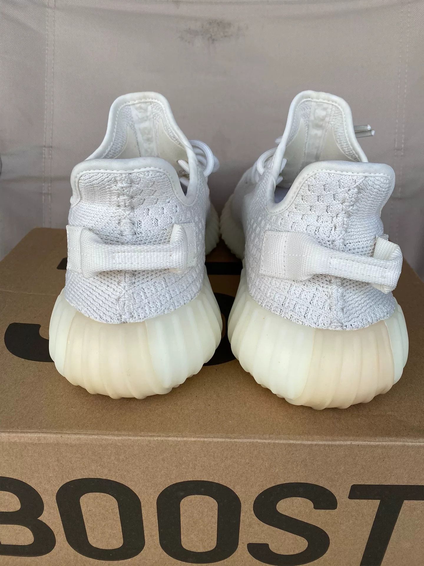 Adidas Adidas YEEZY350 White Lowtop Sneakers 35 Men Size US 5 / EU 37 - 3 Thumbnail