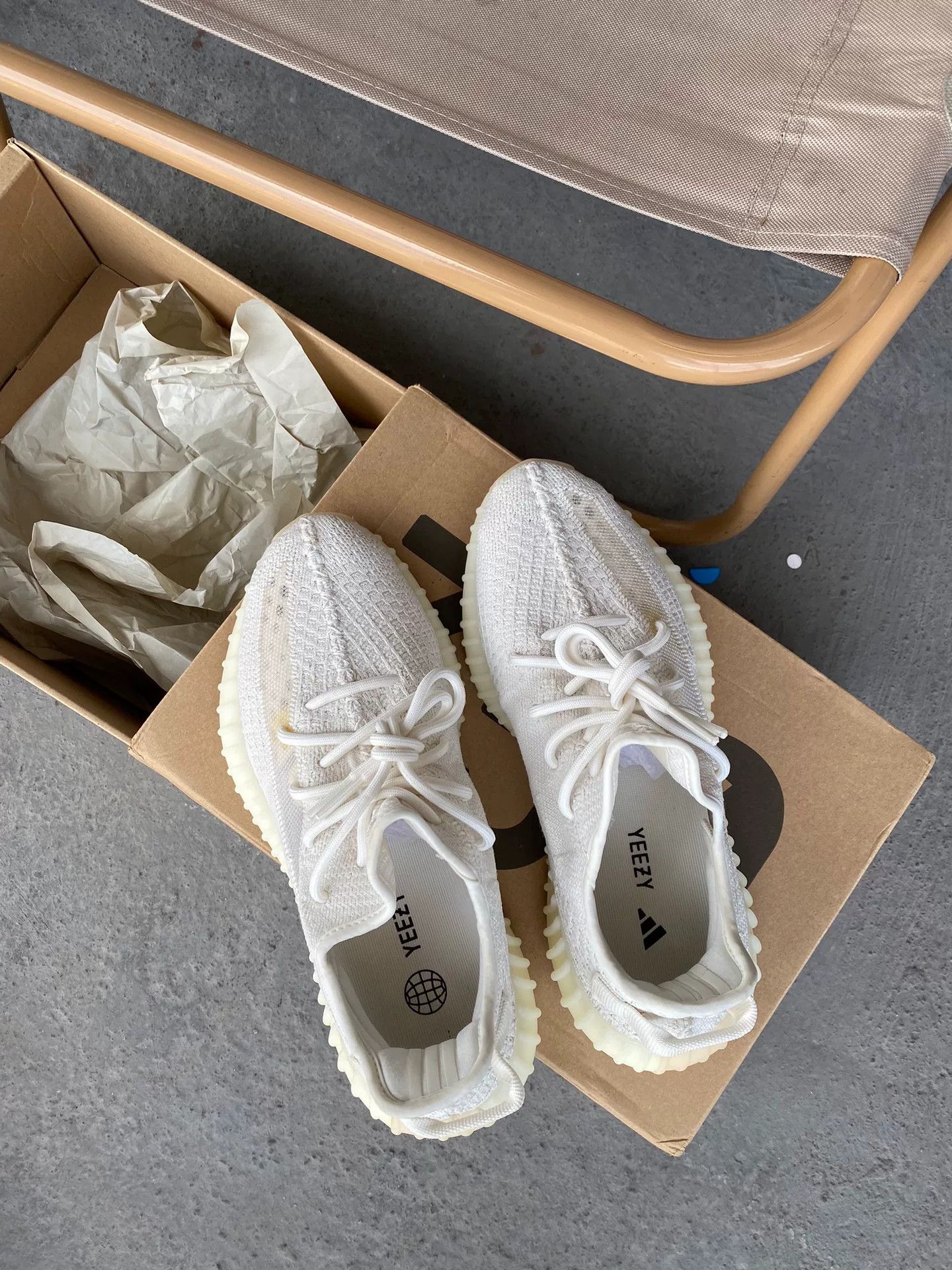 Adidas Adidas YEEZY350 White Lowtop Sneakers 35 Men Size US 5 / EU 37 - 8 Thumbnail