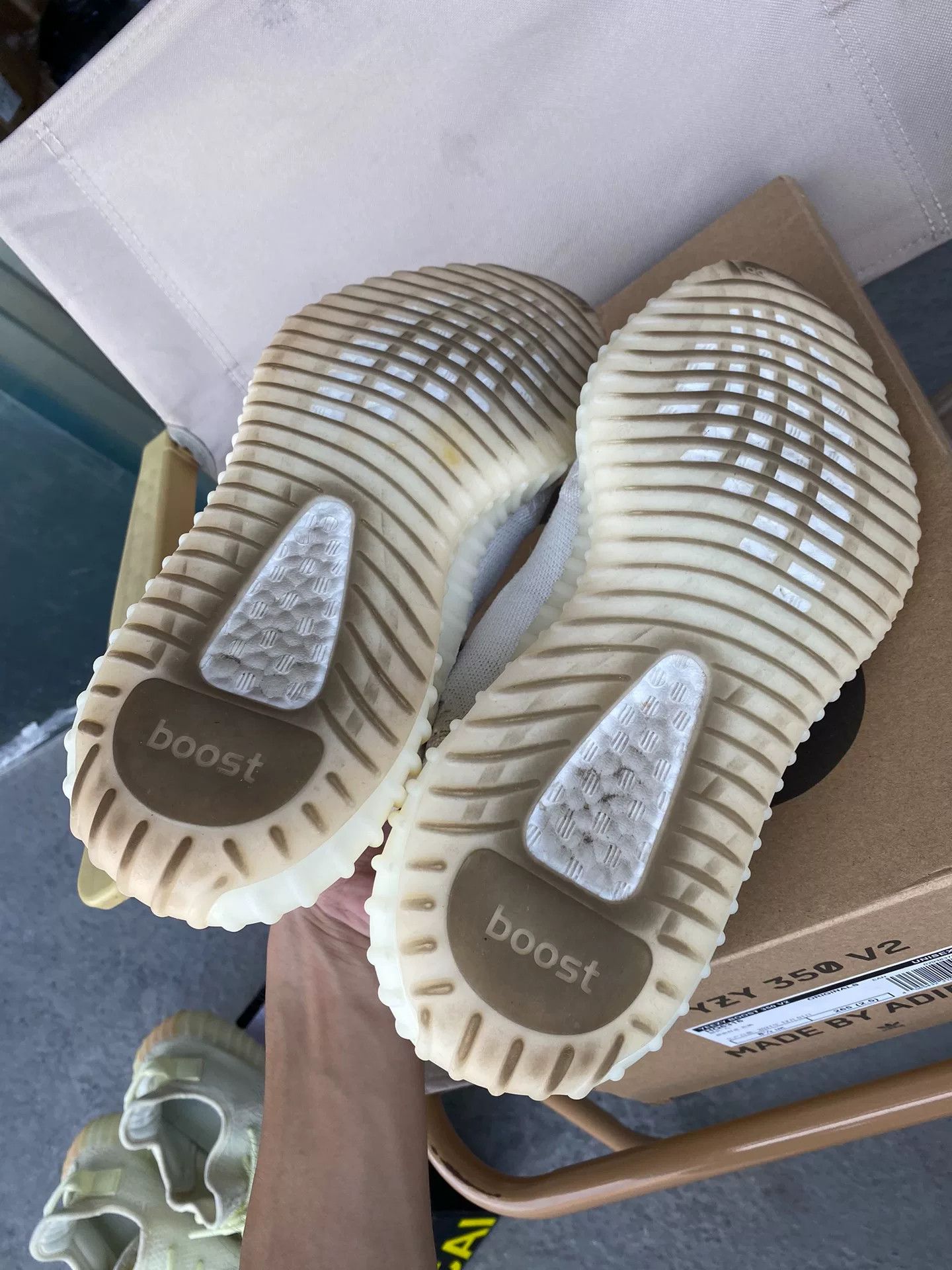 Adidas Adidas YEEZY350 White Lowtop Sneakers 35 Men Size US 5 / EU 37 - 7 Thumbnail
