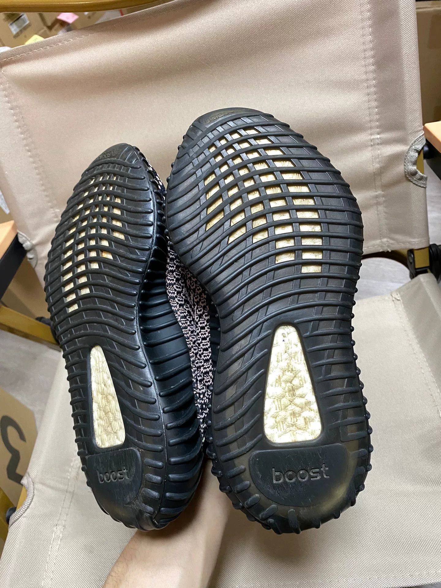 Yeezy Yeezy Black Lowtop Sneakers 36 Men Size US 5 / EU 37 - 3 Thumbnail