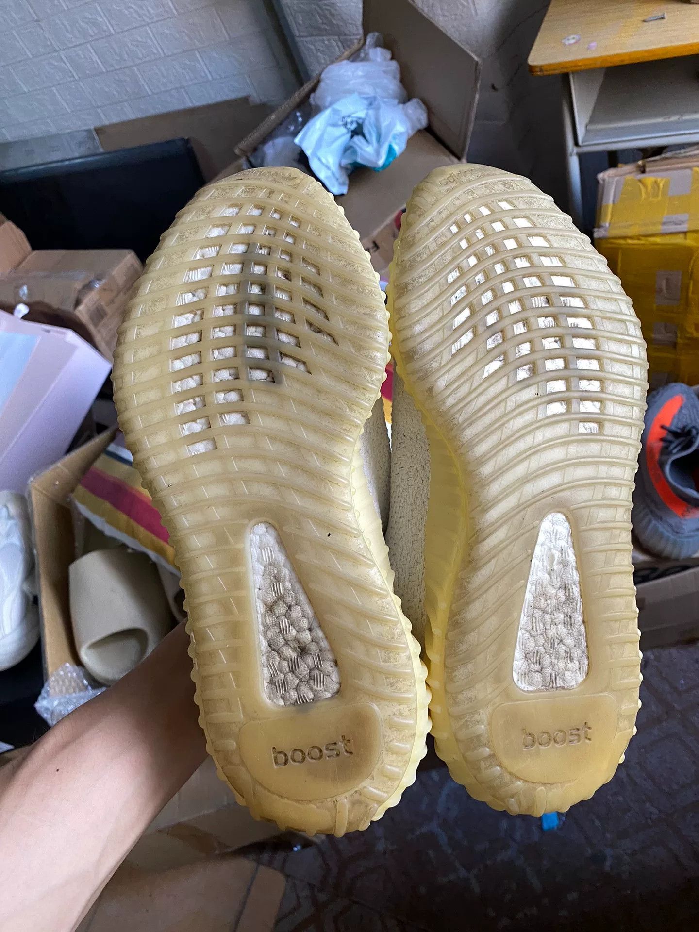 Adidas Adidas YEEZY350 White Lowtop Sneakers 42 Men Size US 9 / EU 42 - 4 Thumbnail