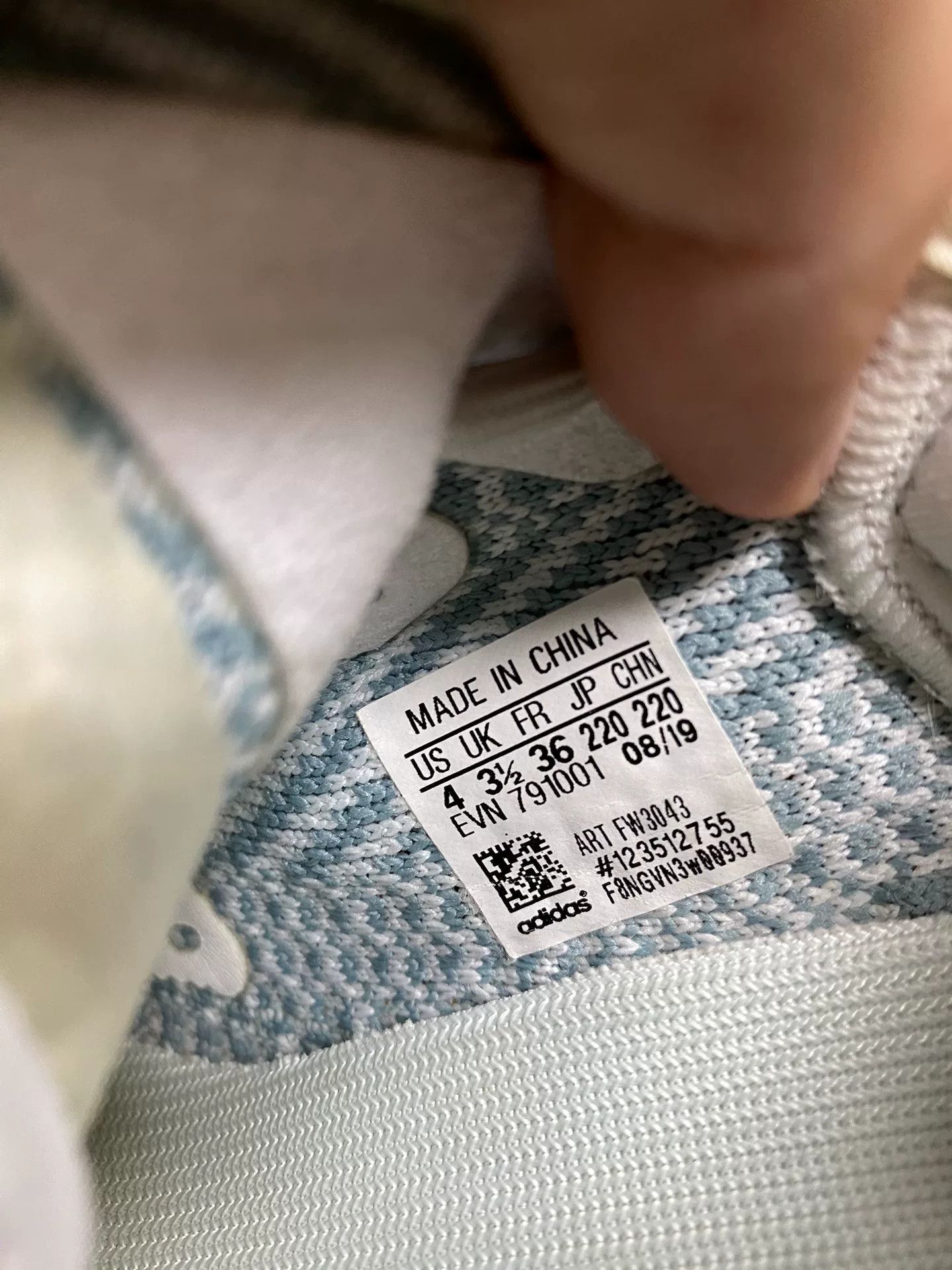 Adidas Adidas YEEZY350 White Lowtop Sneakers 36 Men Size US 5 / EU 37 - 6 Thumbnail