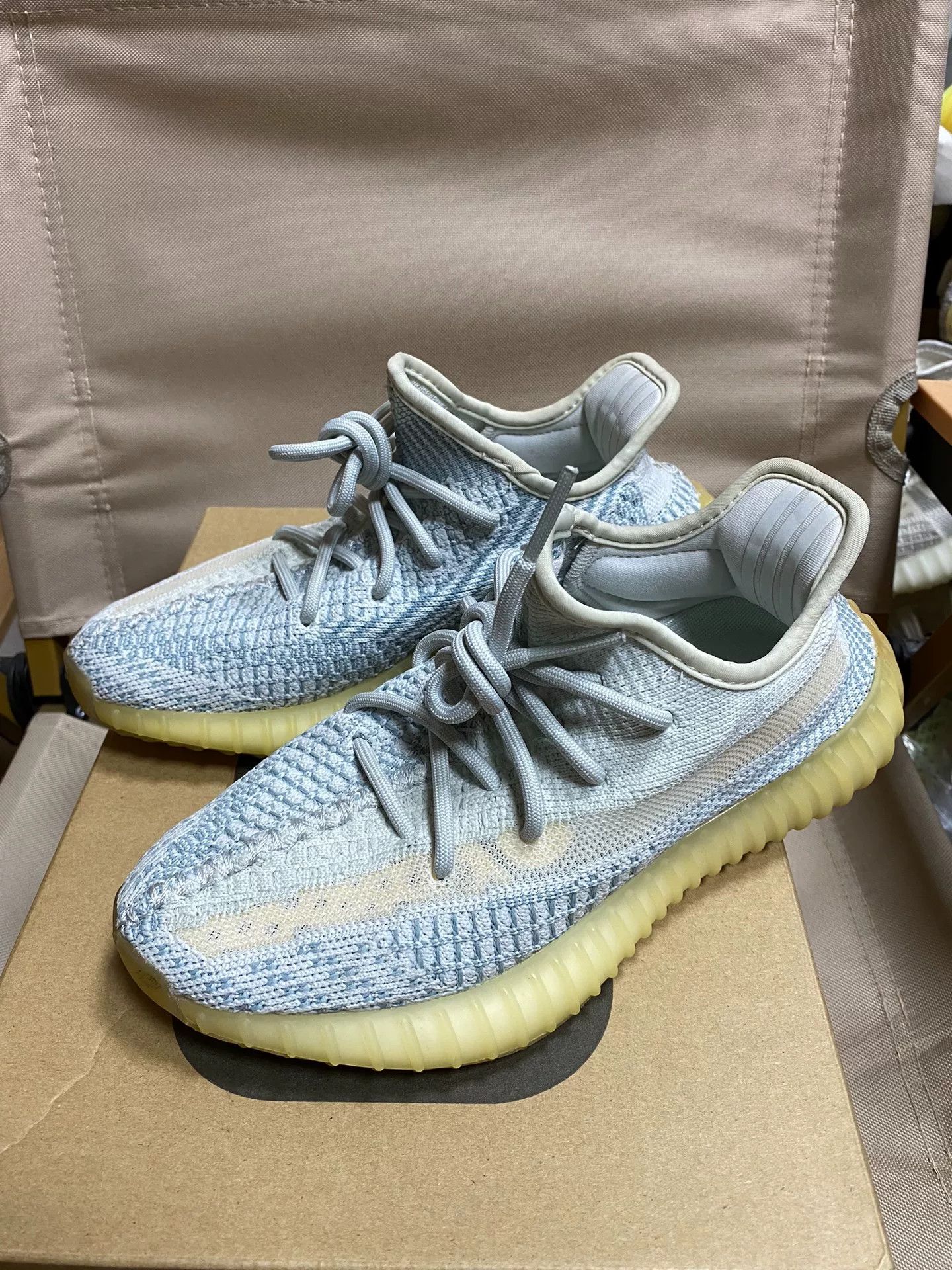 Adidas Adidas YEEZY350 White Lowtop Sneakers 36 Men Size US 5 / EU 37 - 8 Thumbnail