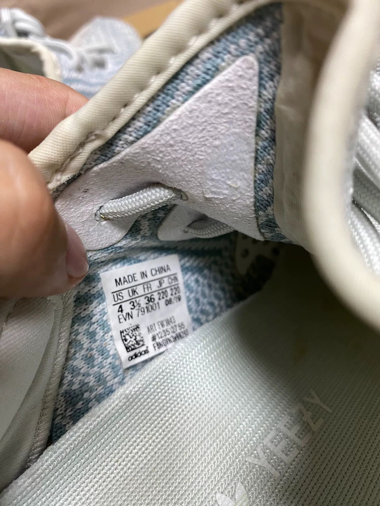 Adidas Adidas YEEZY350 White Lowtop Sneakers 36 Men Size US 5 / EU 37 - 7 Thumbnail
