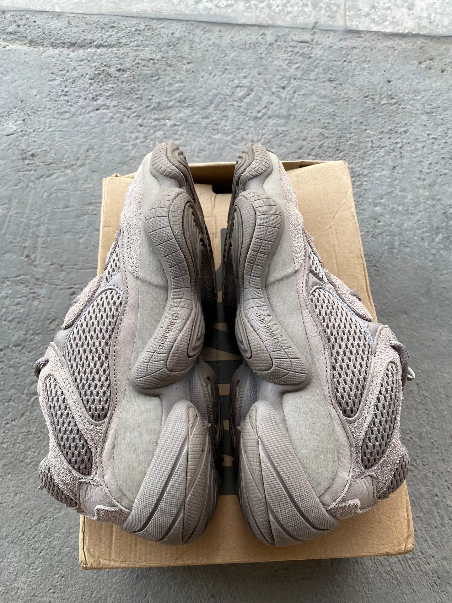 Adidas Adidas YEEZY500 Gray Lowtop Sneakers 42 Men Size US 9 / EU 42 - 4 Thumbnail