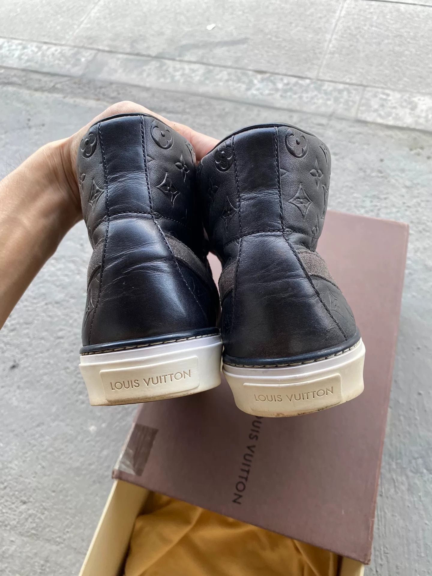 Louis Vuitton Louis Vuitton Printed Hitop Sneakers 40 Men Size US 7.5 / EU 40-41 - 6 Thumbnail