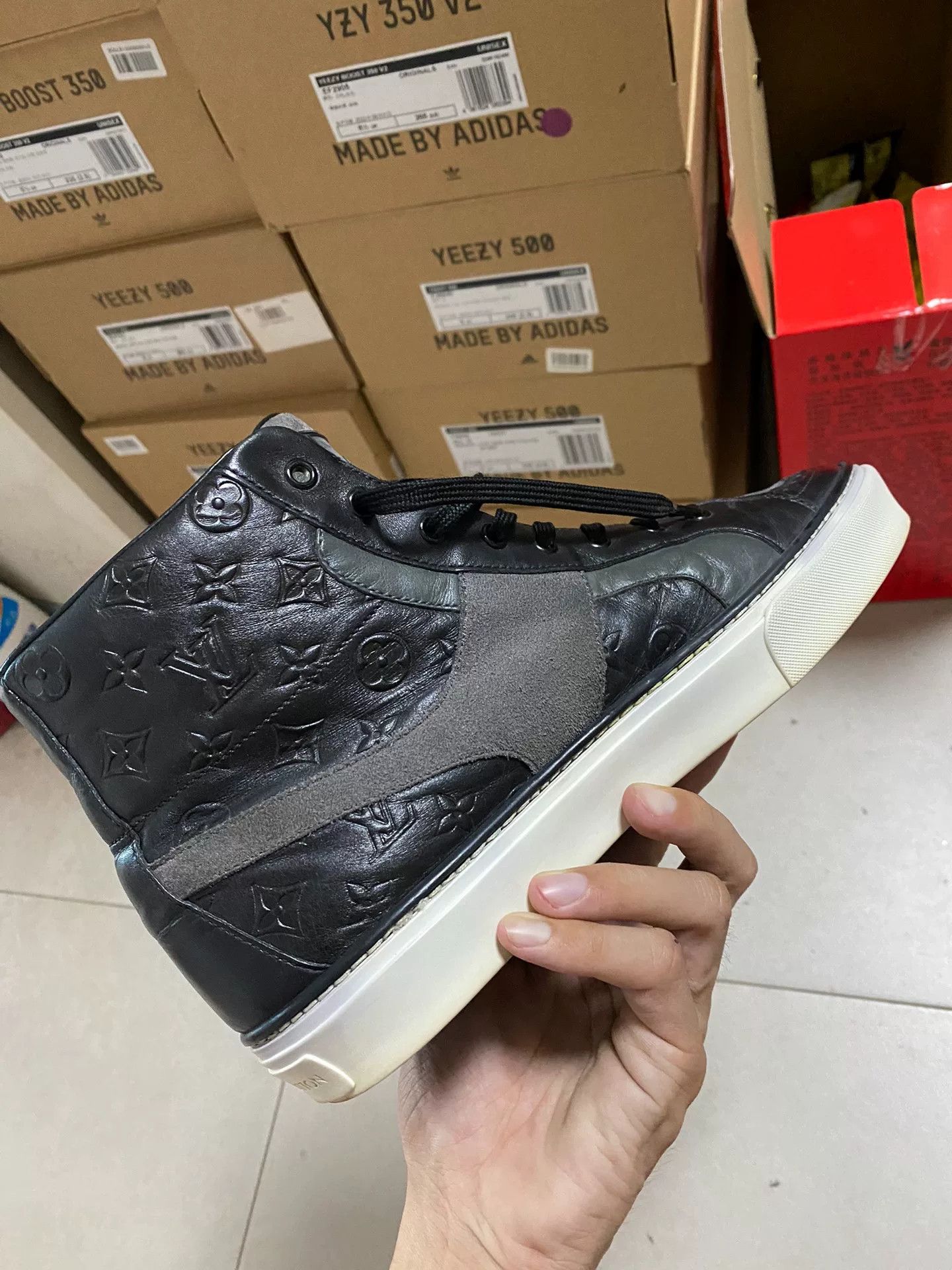 Louis Vuitton Louis Vuitton Printed Hitop Sneakers 40 Men Size US 7.5 / EU 40-41 - 9 Thumbnail