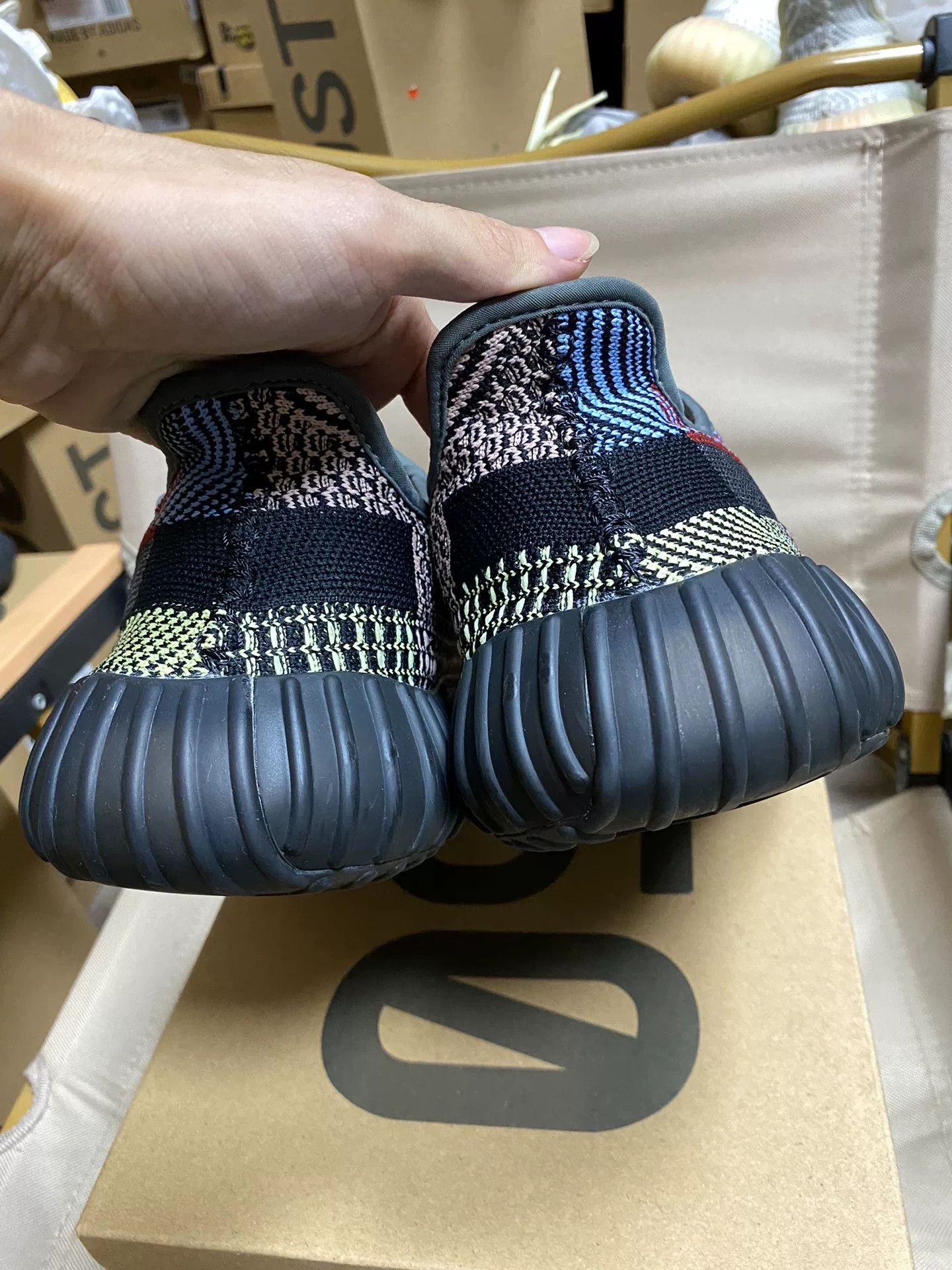 Adidas Adidas YEEZY350 Black Lowtop Sneakers 9 Men Size US 9 / EU 42 - 7 Thumbnail